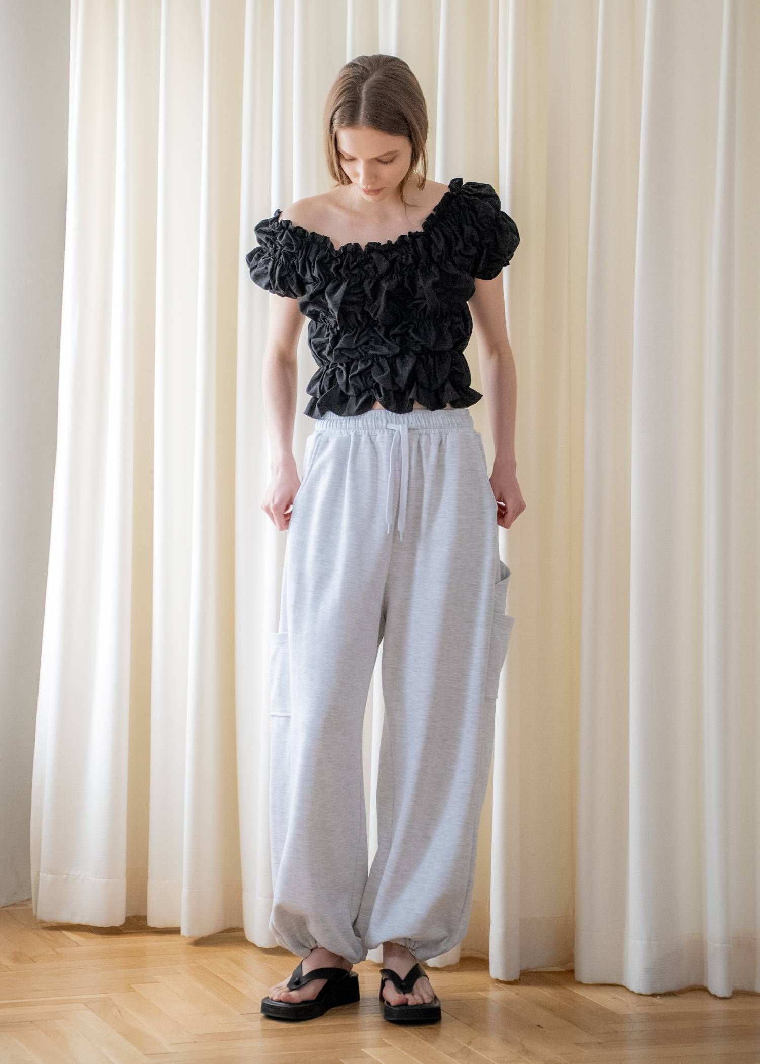 ホイップ ストライプトップス (ブラック) whip shirring stripe 2way tops (Black) /  26SS