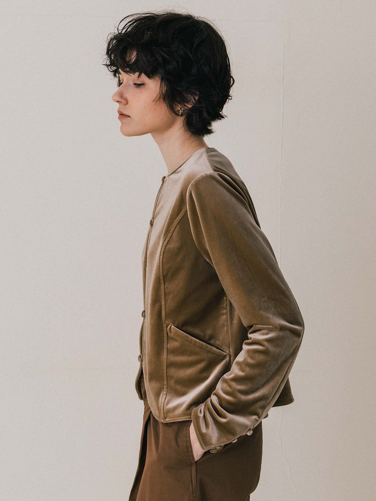 【25AW】HILTON VELOURS CARDIGAN / ヒルトンベロアカーディガン (ベージュ)
