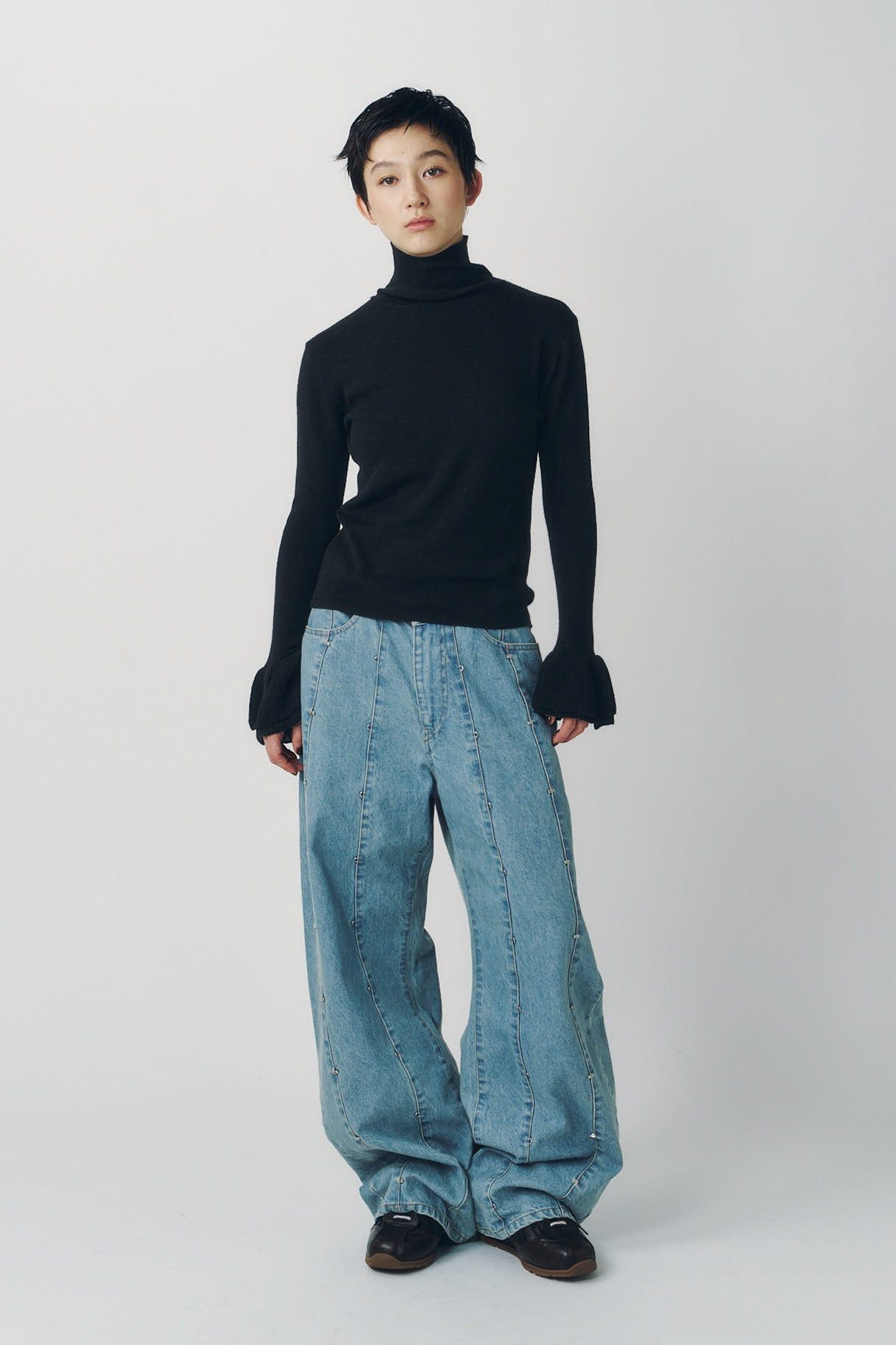 フリルハイネックニット (ブラック) frill high neck knit (Back) / 26AW