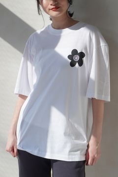 【HUGO BLUE】フラワープリントTシャツ (ホワイト) / ユニセックス