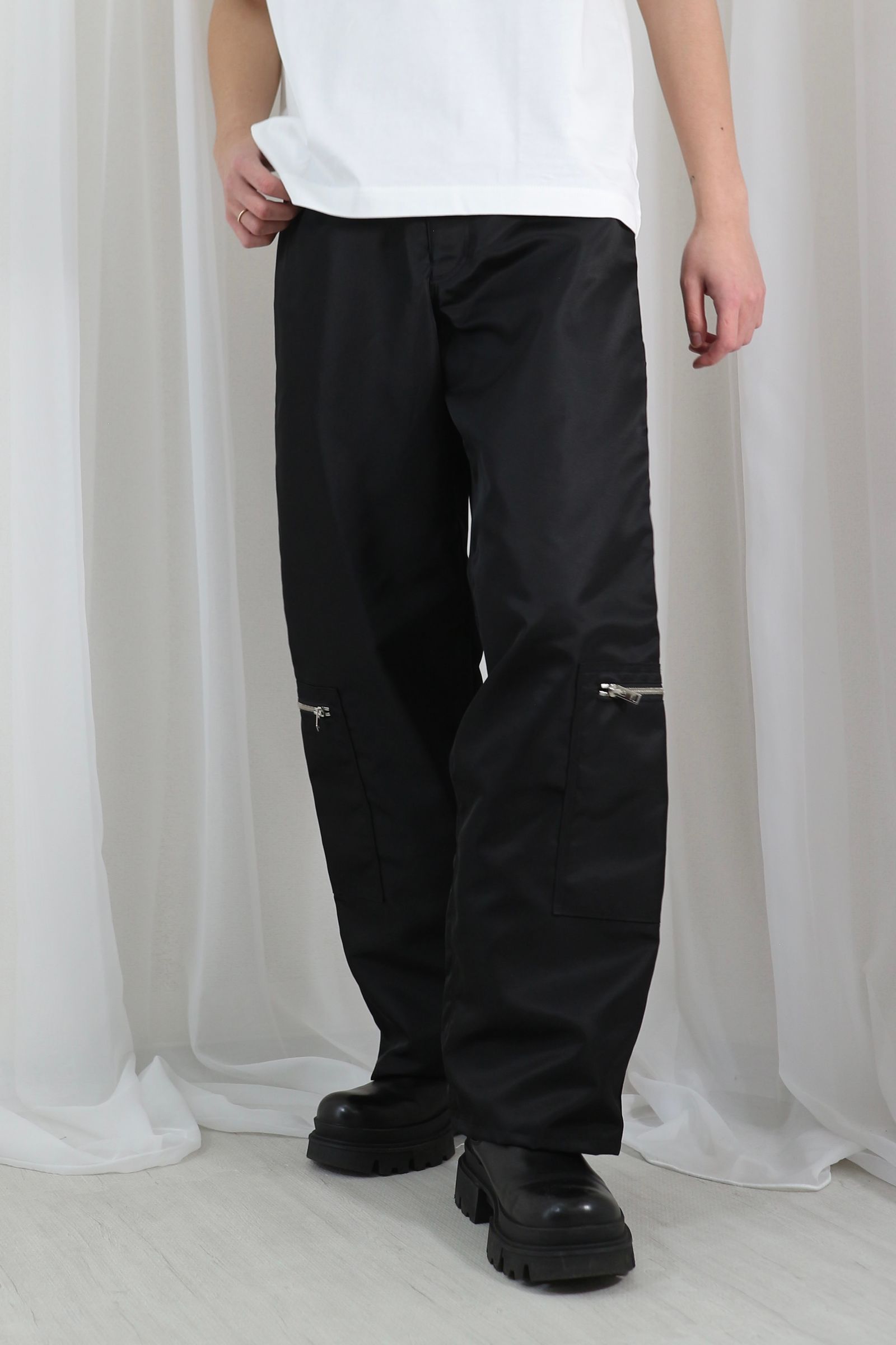 Shury ナイロンパンツ J6kLA4gZXDR8.jpg?width=768