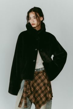 point collar fur coat / ポイントカラー ファーコートジャケット (ブラック) / 25AW