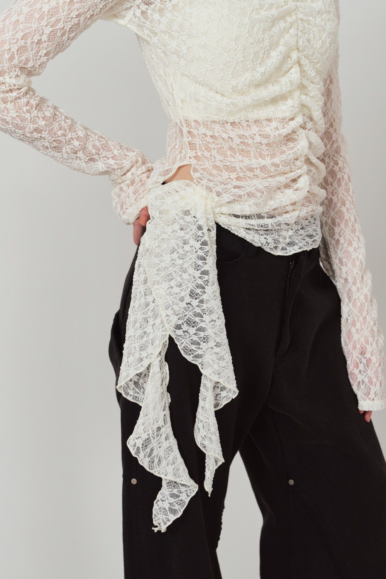 レーストップス (ホワイト) lace gathered top (White) / 26AW