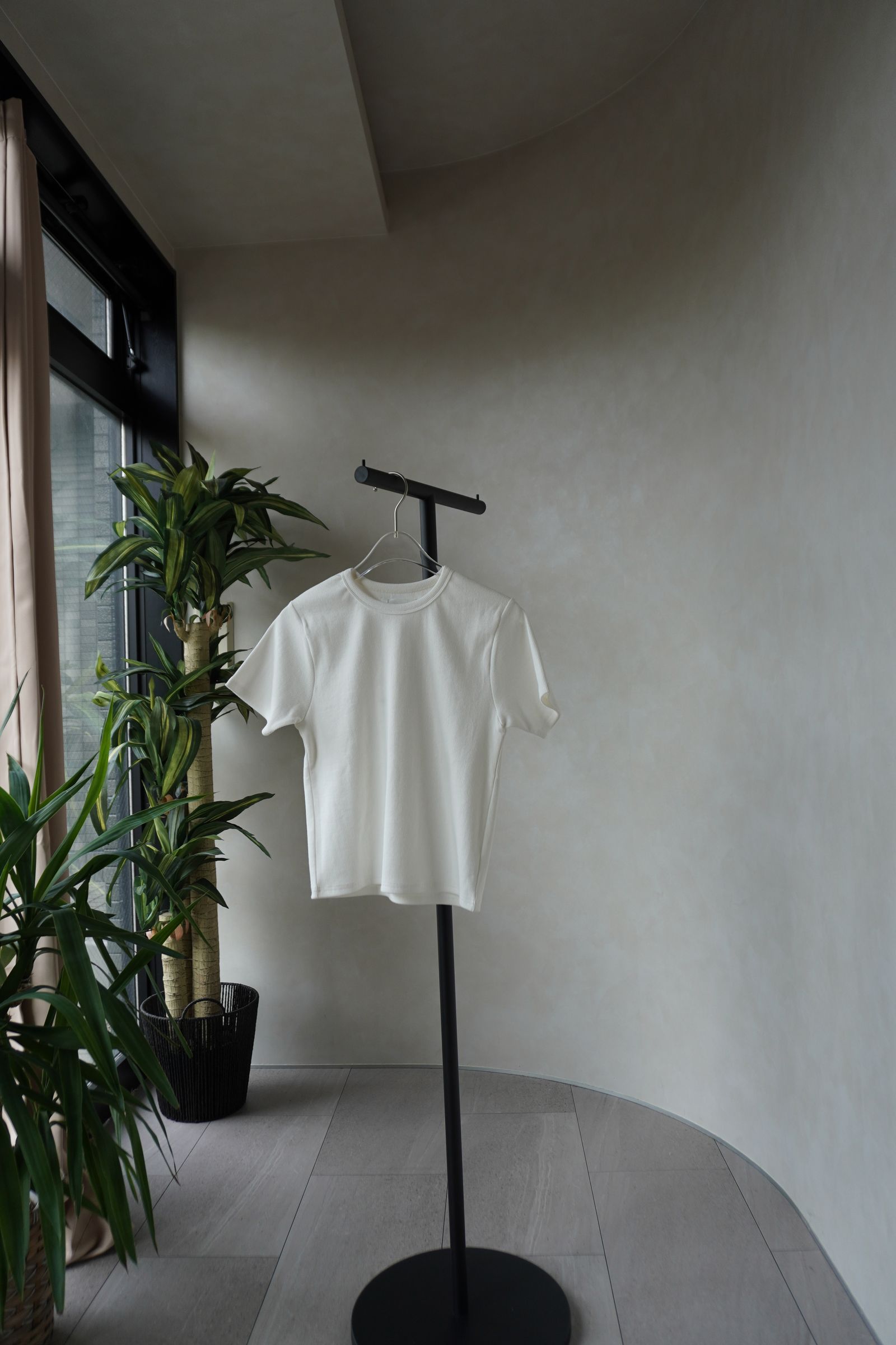 ベーシックスリムハーフスリーブTシャツ (ホワイト) Basic T-shirt (White) /  26SS