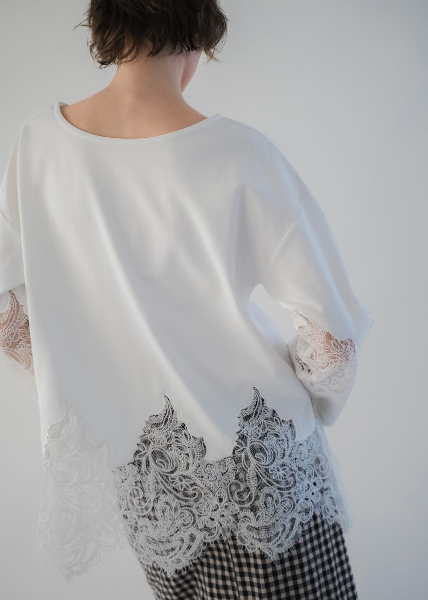scallop lace sheer panel cut & sewn tops / シアーレース カットソートップス (Ivory) / 26SS