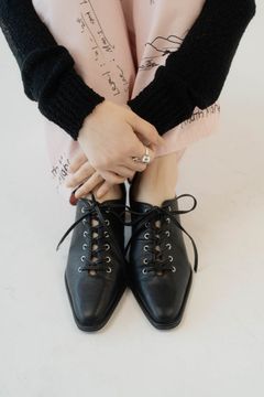 lace up pointed toe pumps / レースアップ ポインテッドトゥ パンプス (ブラック) / 25SS