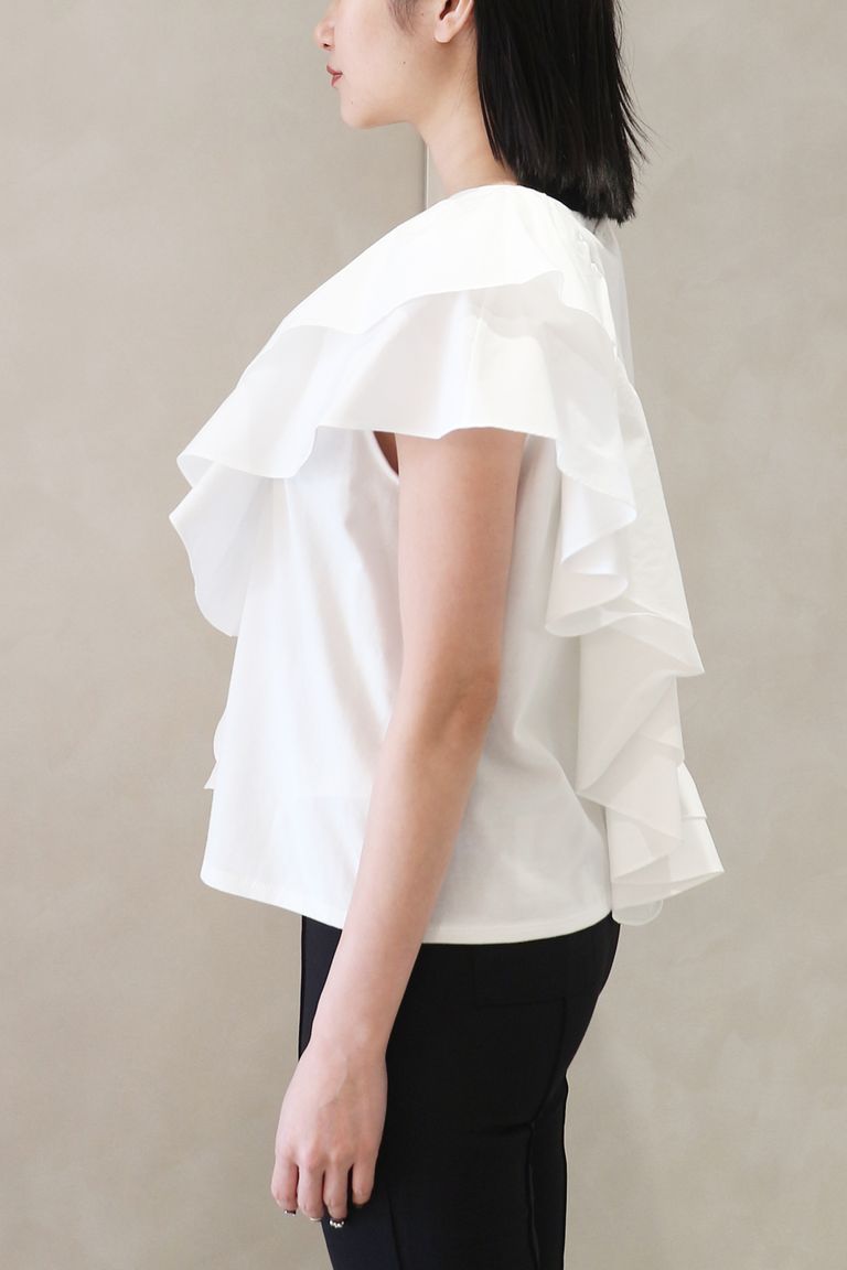 163cm 着用:1 (店内照明)