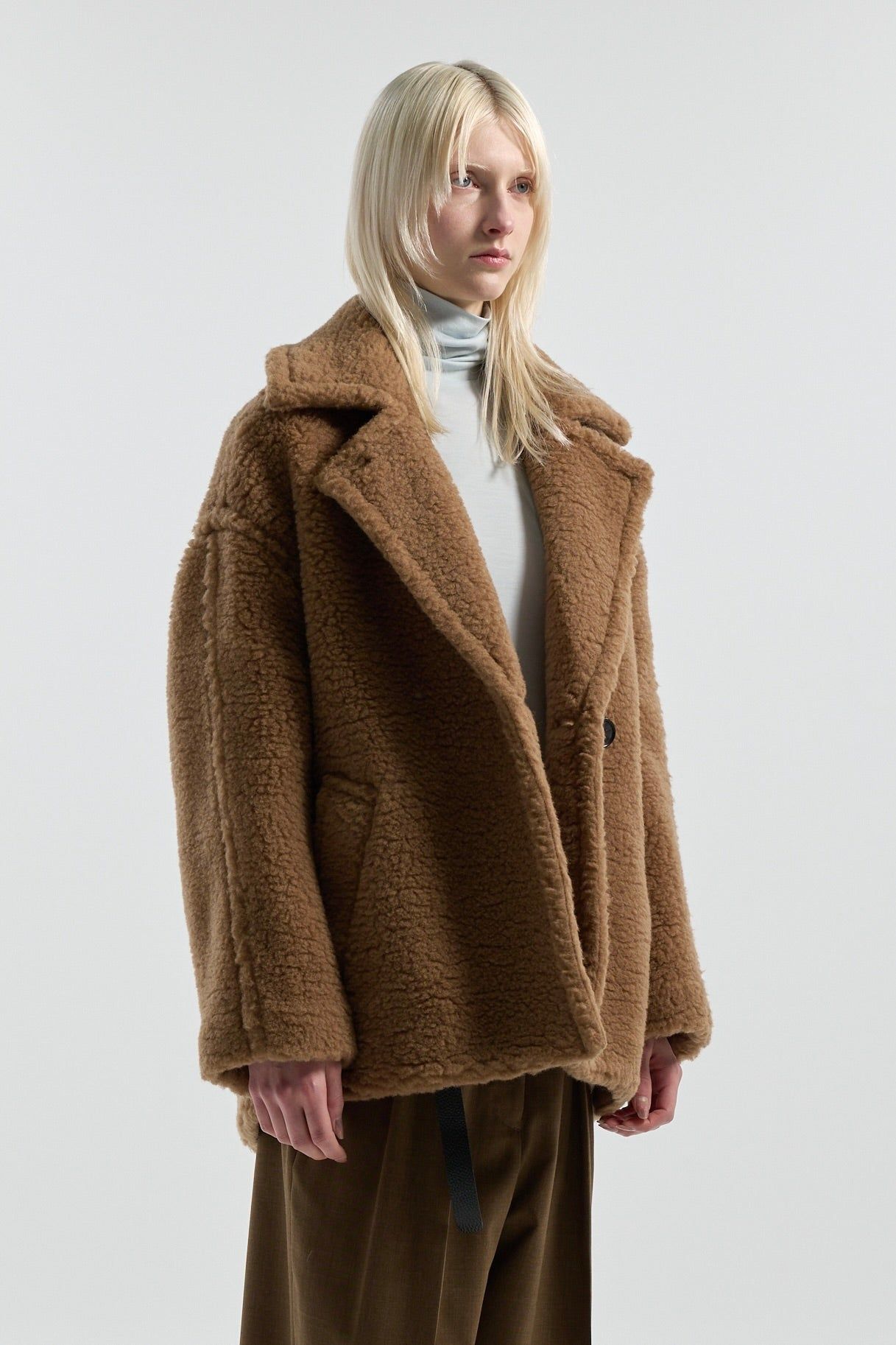 コクーン ミドル ボアコート (キャメル) COCOON MID BOA COAT (Camel) / 26AW