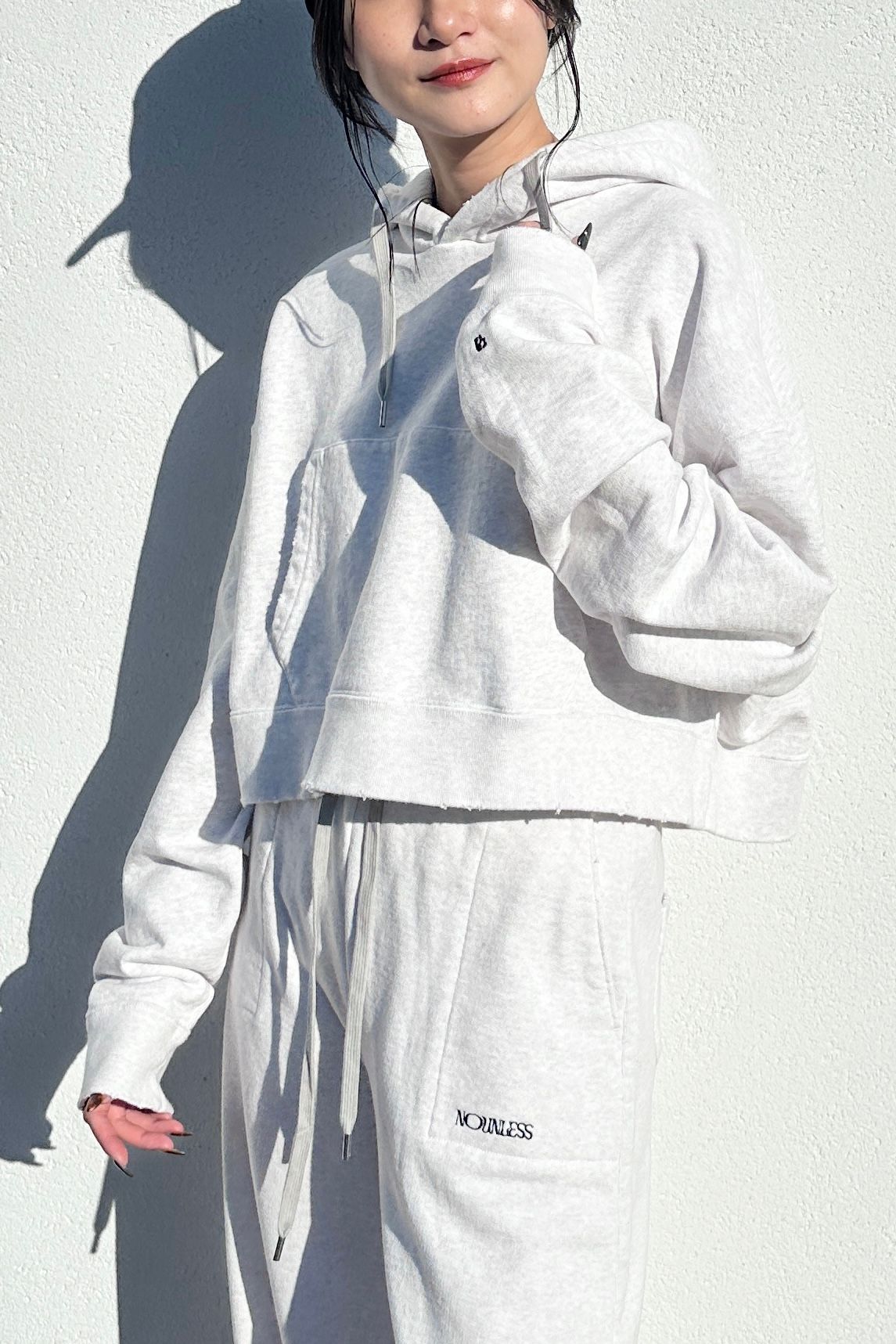 NOUNLESS SHORT HOODIE TOPS (GRAY) / ショートフーディトップス グレー