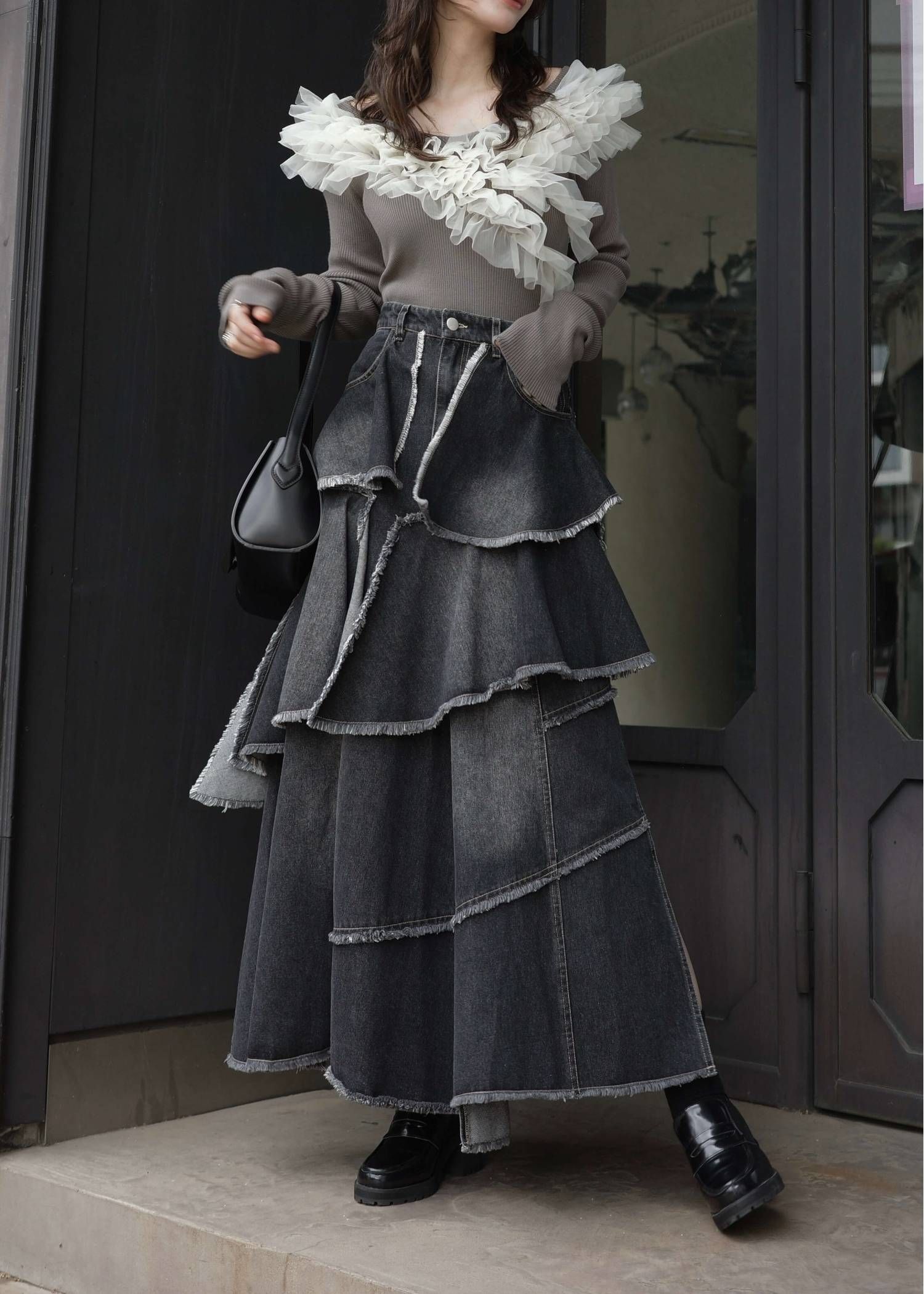 ランダム ティアードフリル デニムスカート (ブラック) random tiered frill denim SK (Black) /  26SS