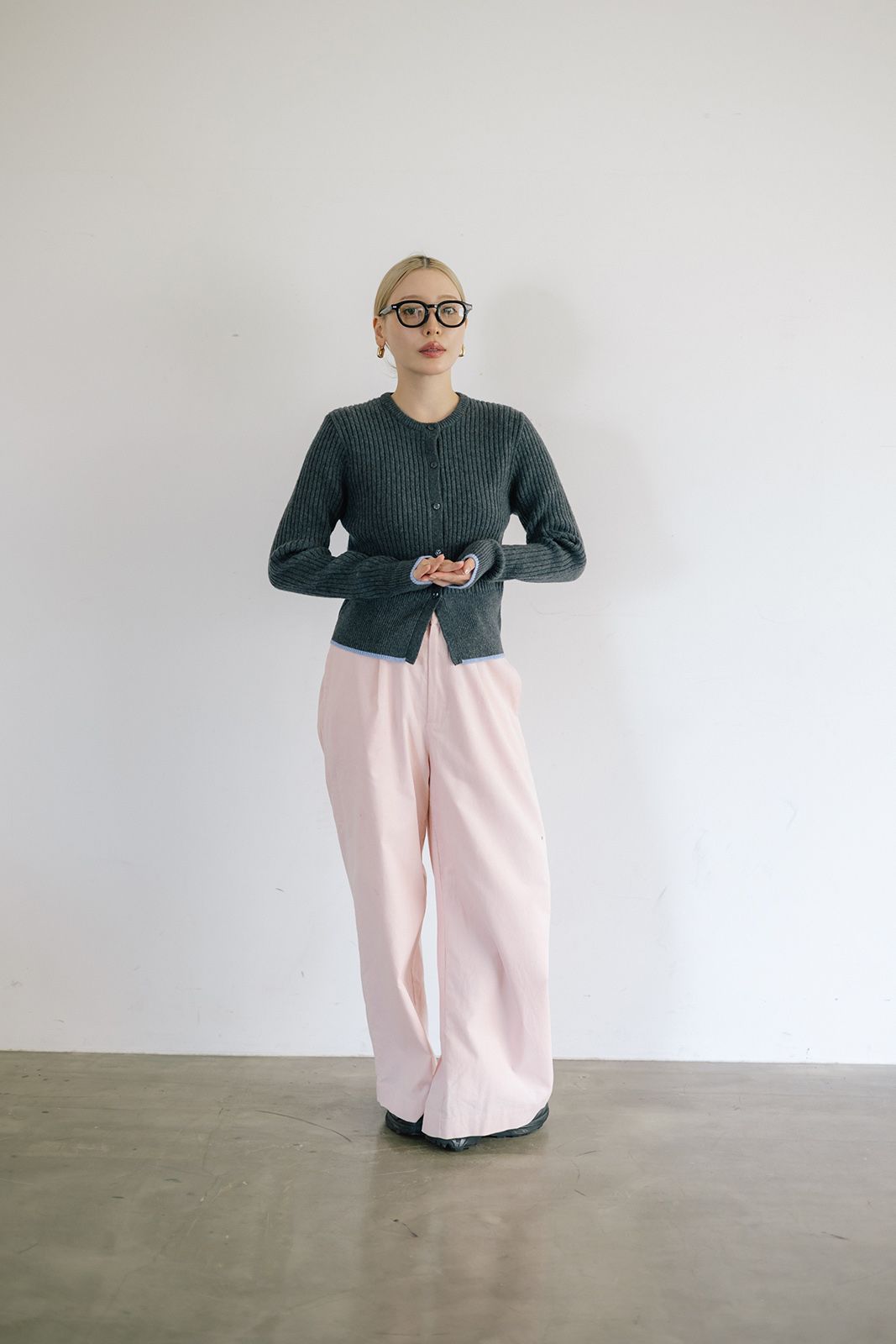 バイカラーリブニットカーディガン (グレー) Rib knit cardigan (Gray) / 26AW