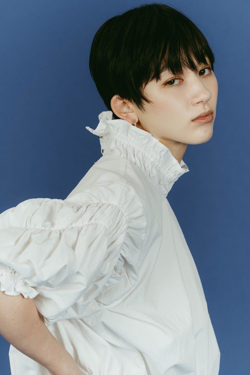 many way frill blouse (White) / メニーウェイ フリルブラウス (ホワイト) / 26SS