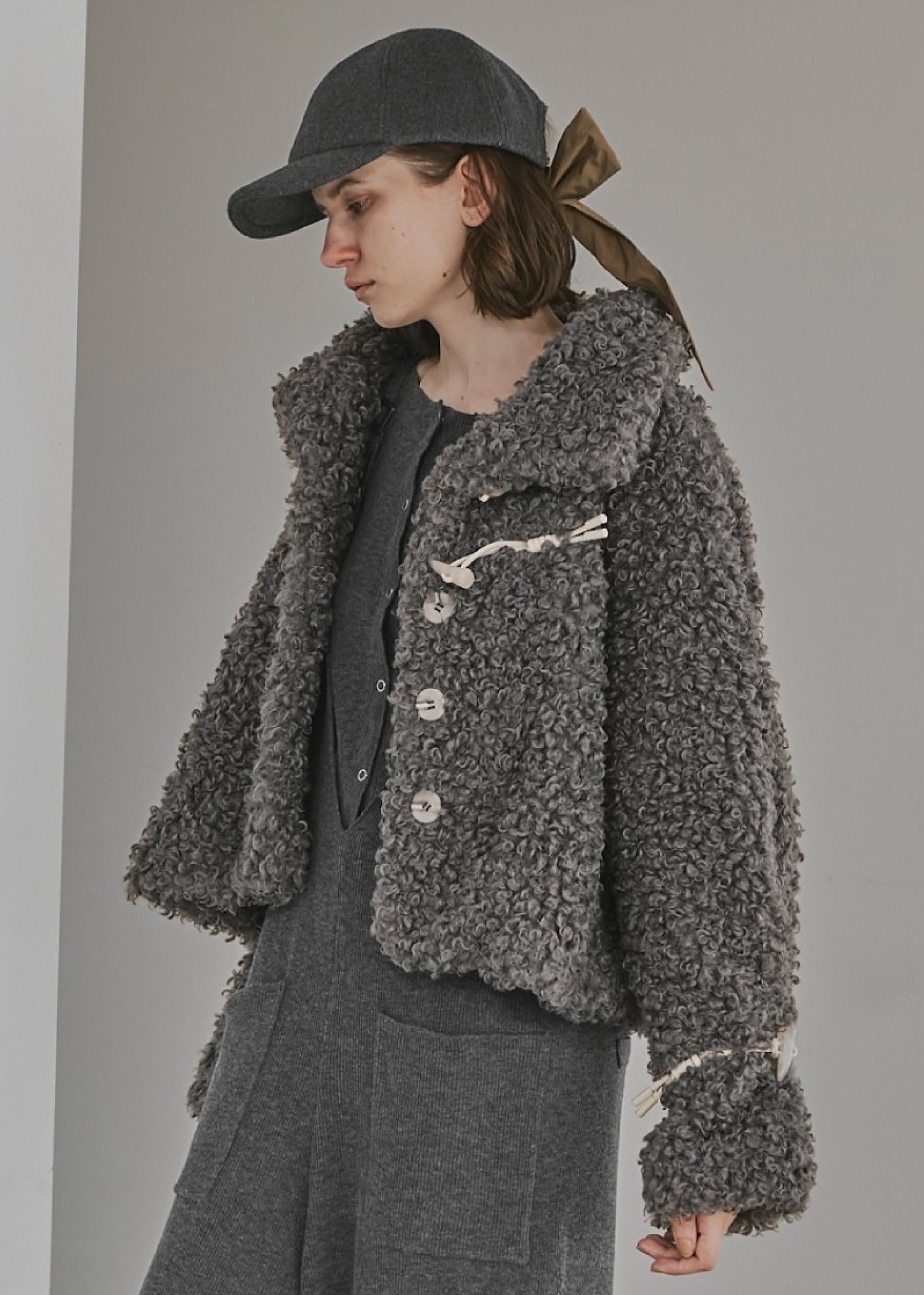 poodle fur cord toggle short JK / プードルファー トグルショートジャケットコート (チャコール) / 25AW