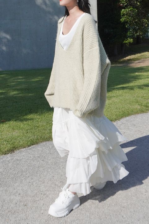 「フェミニン×リラックス――デイリーに楽しむ大人の華やかレイヤード」Knuth Marf / CASA FLINE 24秋冬コーディネート