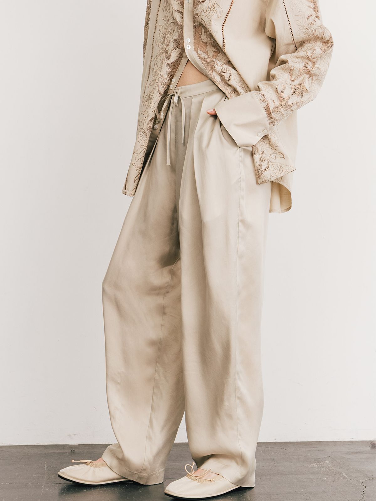 【25SS】CUPRO EASY PANTS / イージーパンツ (ライトベージュ)