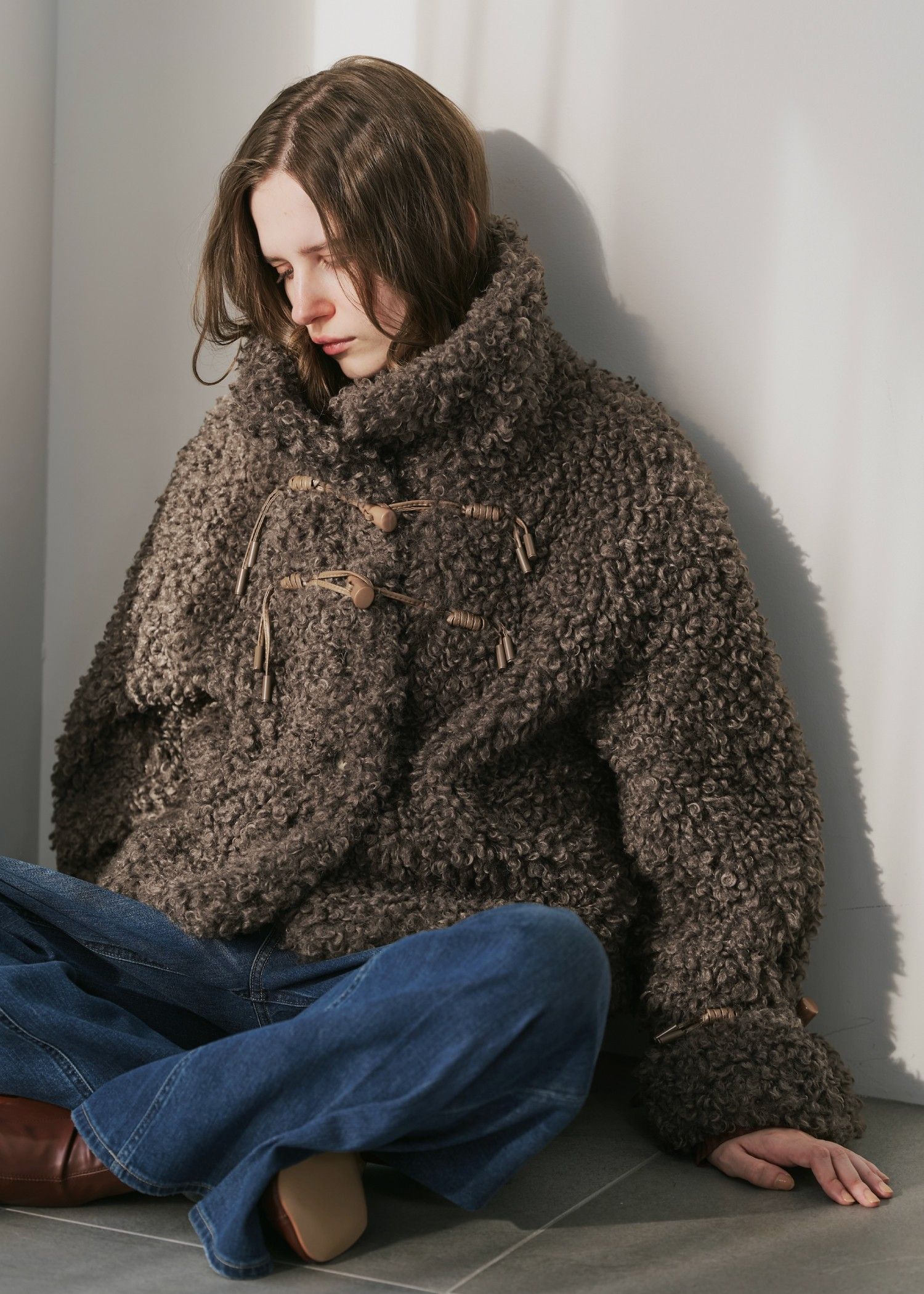 poodle fur cord toggle short JK / プードルファー トグルショートジャケットコート (ブラウン) / 25AW