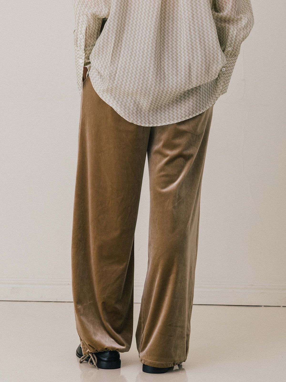【25AW】HILTON VELOUR PANTS / ヒルトンベロアパンツ (ベージュ)