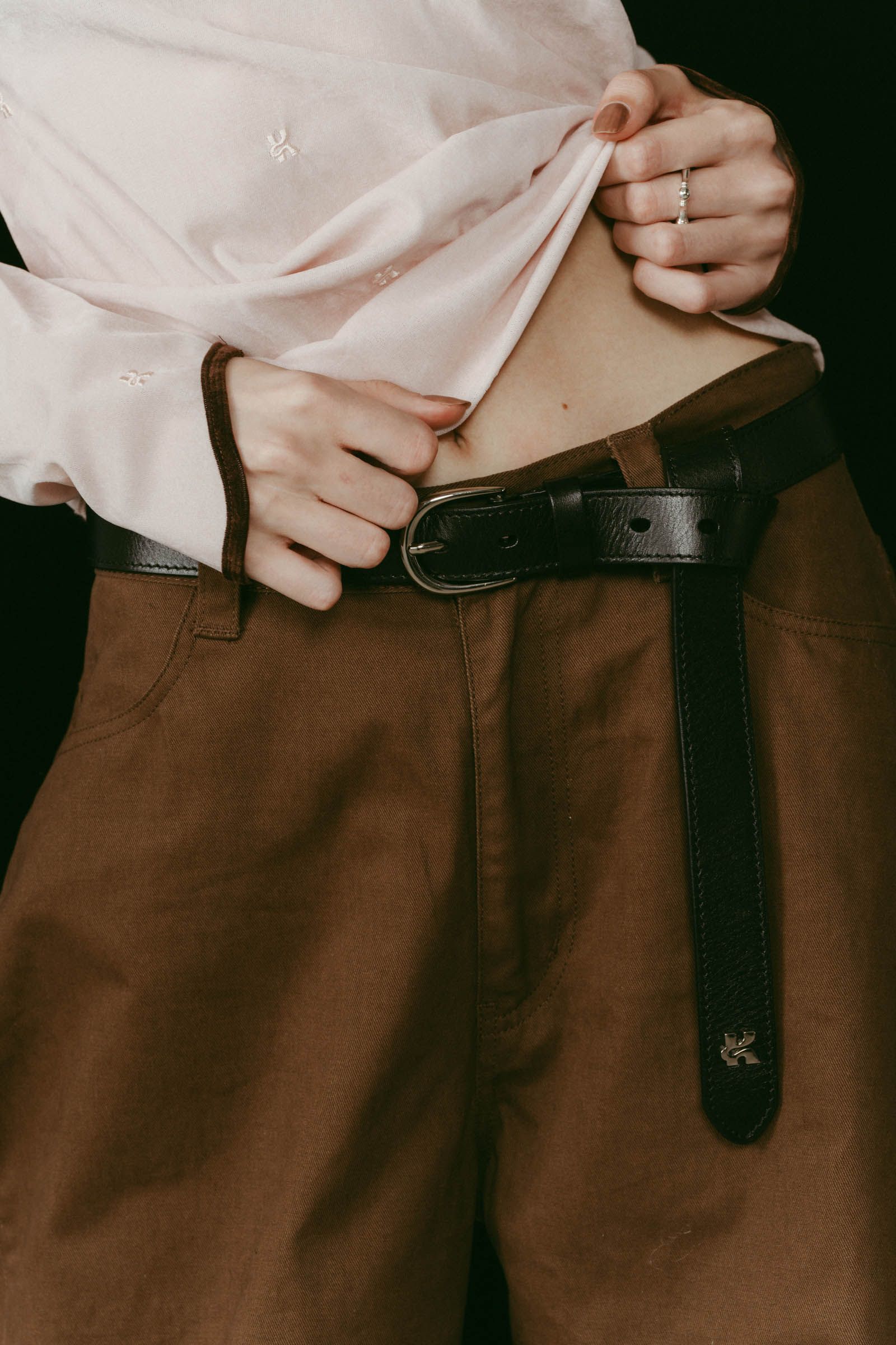 Kmotif leather belt / Kモチーフ レザーベルト (ブラック) / 25AW