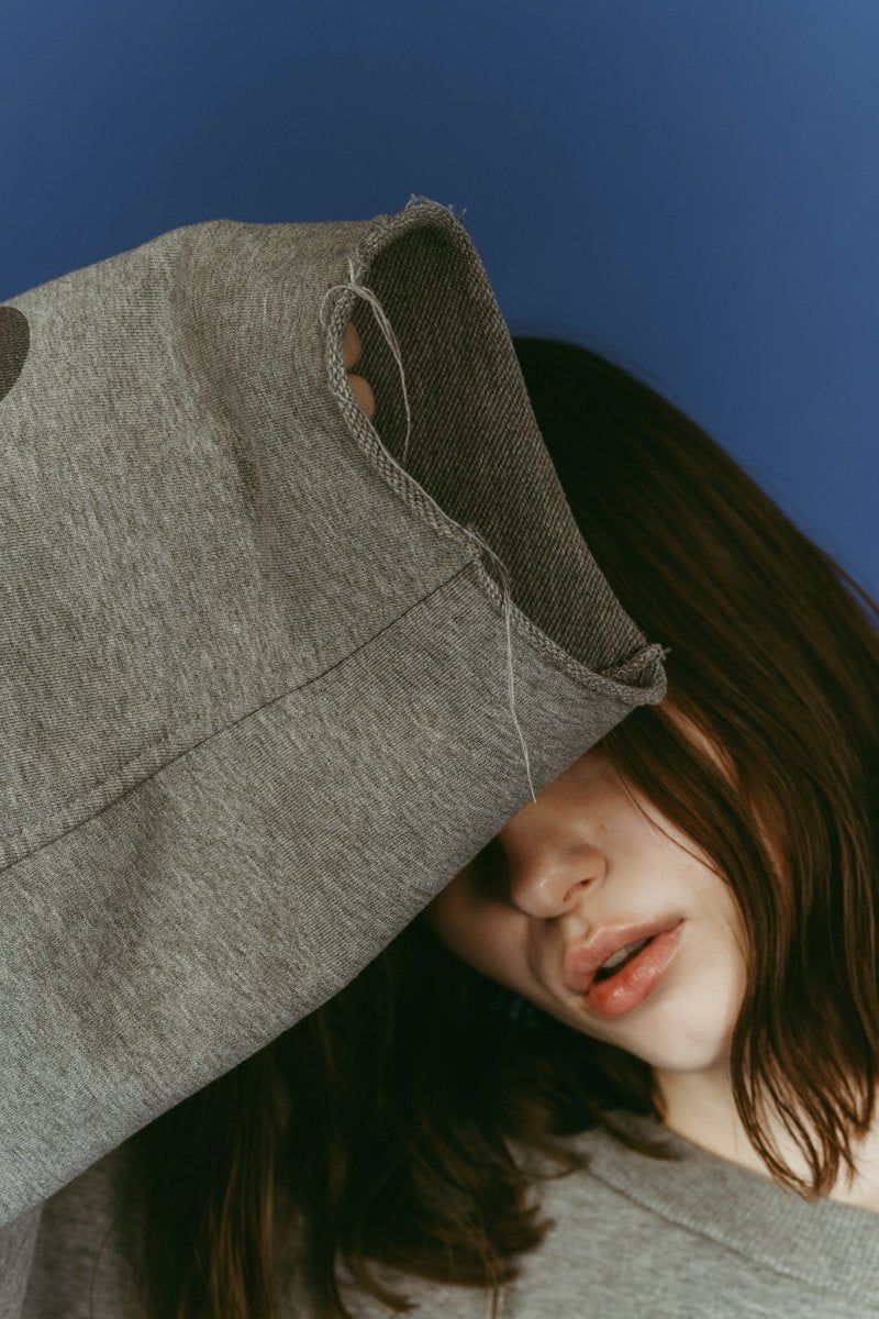 off shoulder vintage sweat (Gray) / オフショルダー ヴィンテージスウェット (グレー) / 26SS