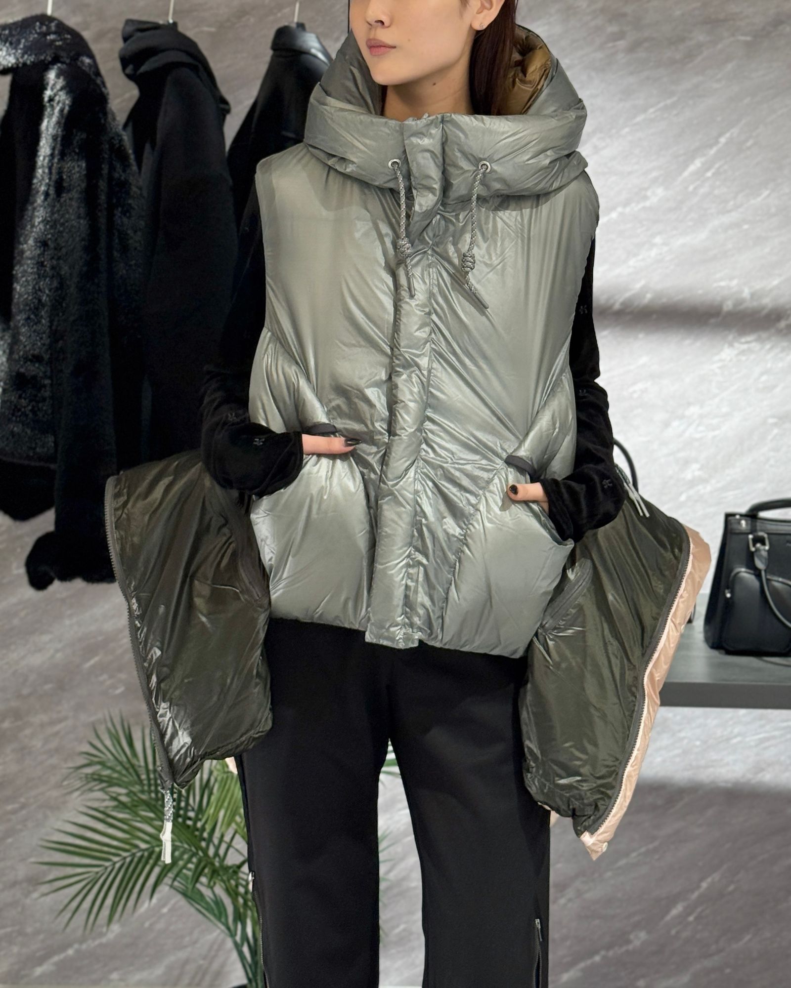 【BF割引対象12/2まで】NANGA multilayering down vest blouson / ナンガ コラボレーション ダウンジャケット (チャコール) / メンズ / レディース