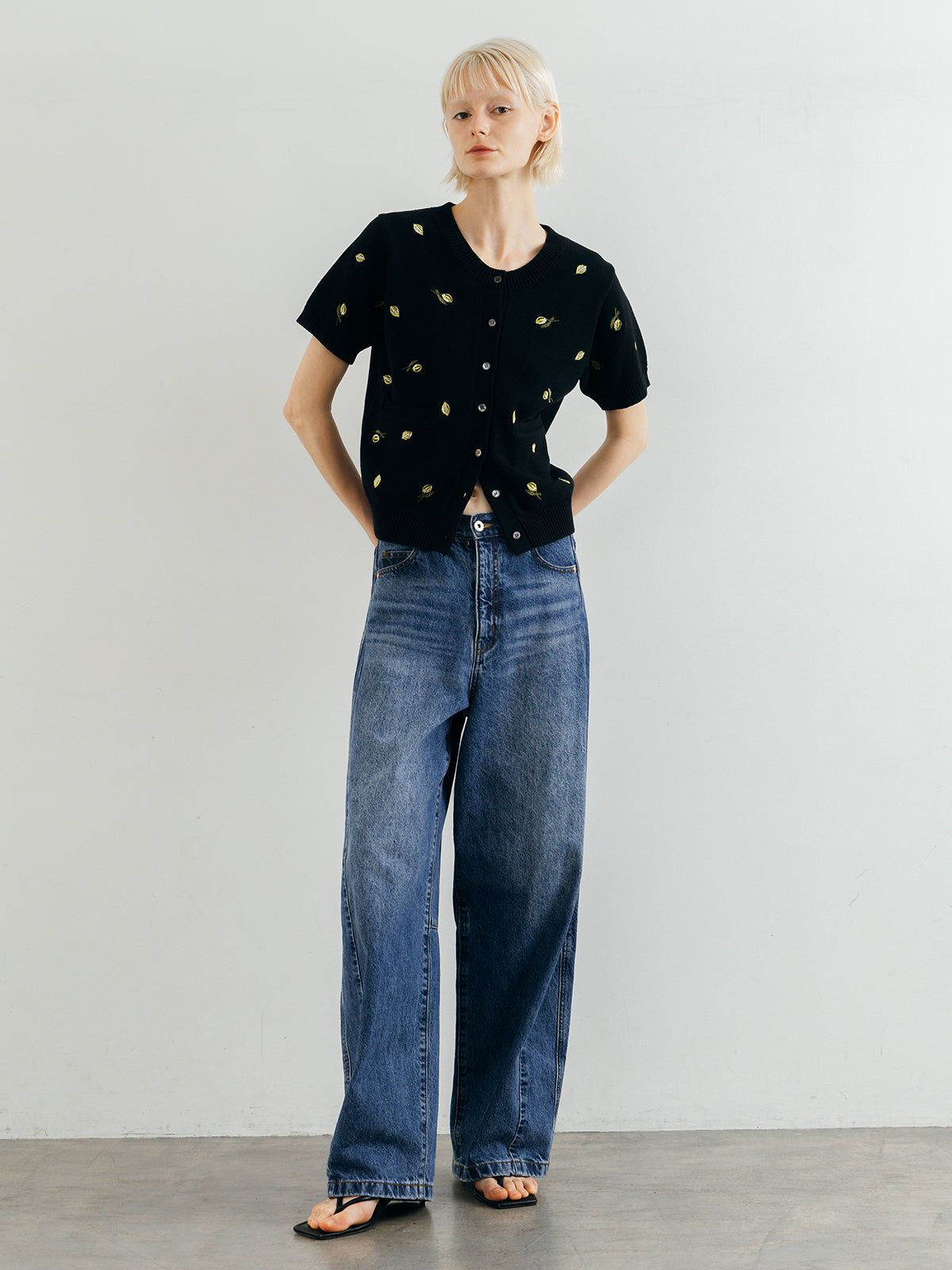 モチーフ エンブロイダリー ニットカーディガン (ブラック) MOTIF EMBROIDERY KNIT CD (Black) /  26SS