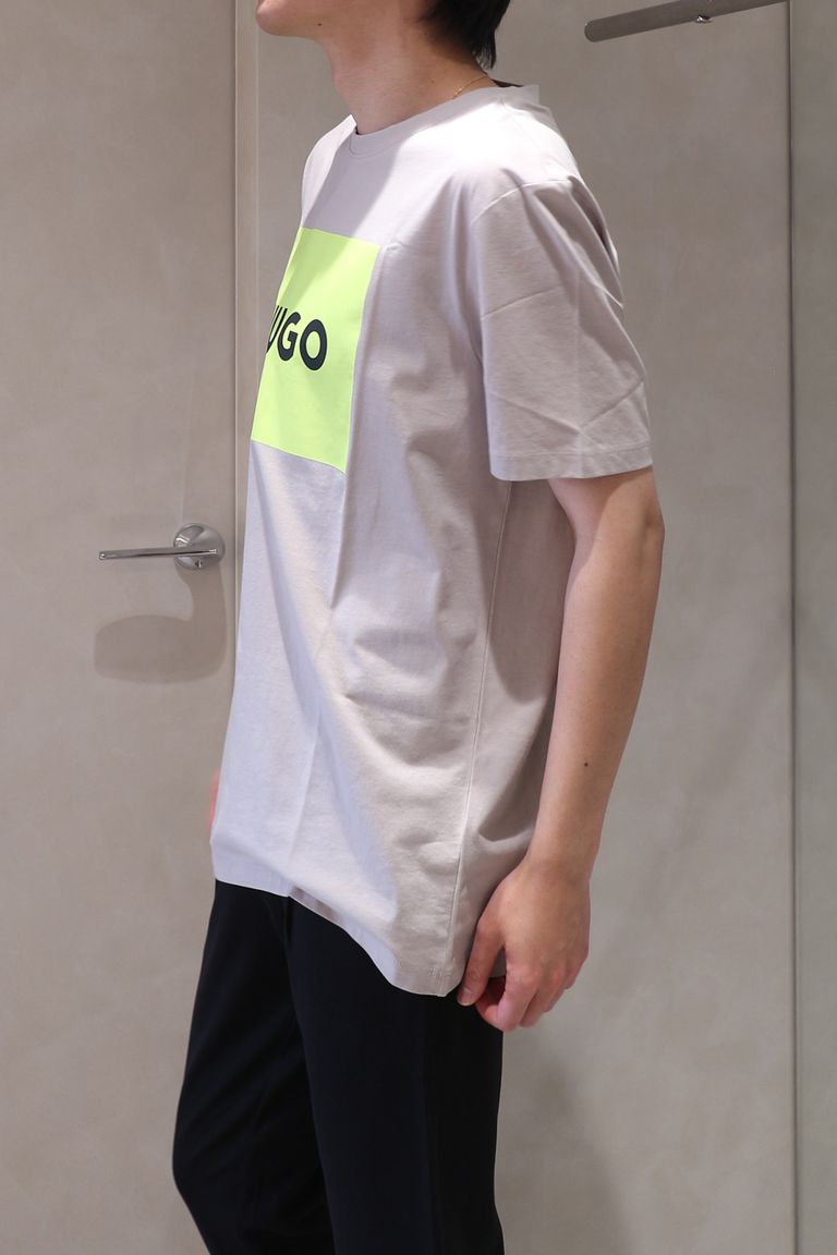 176cm 着用:M (店内照明)