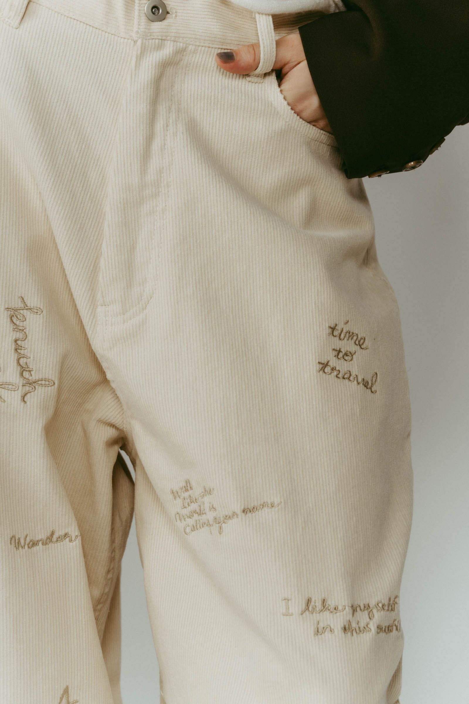 embroidered corduroy pants / レタリング刺繍 コーデュロイパンツ (アイボリー) / 25AW