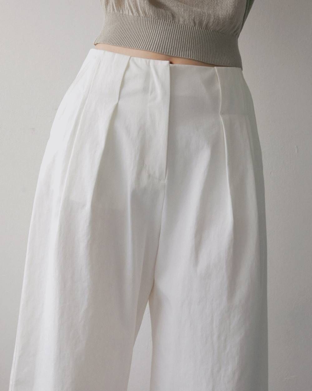 タック バミューダパンツ (ホワイト) Tuck Bermuda Pants (White) / 27SS