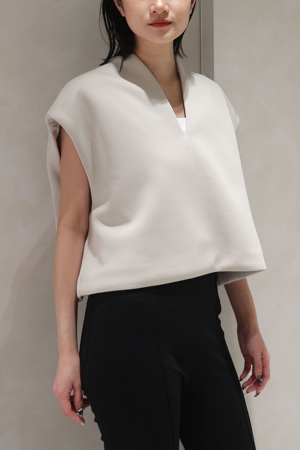 KEYNECK CROPPED TOPS / キーネッククロップドトップス (グレージュ)