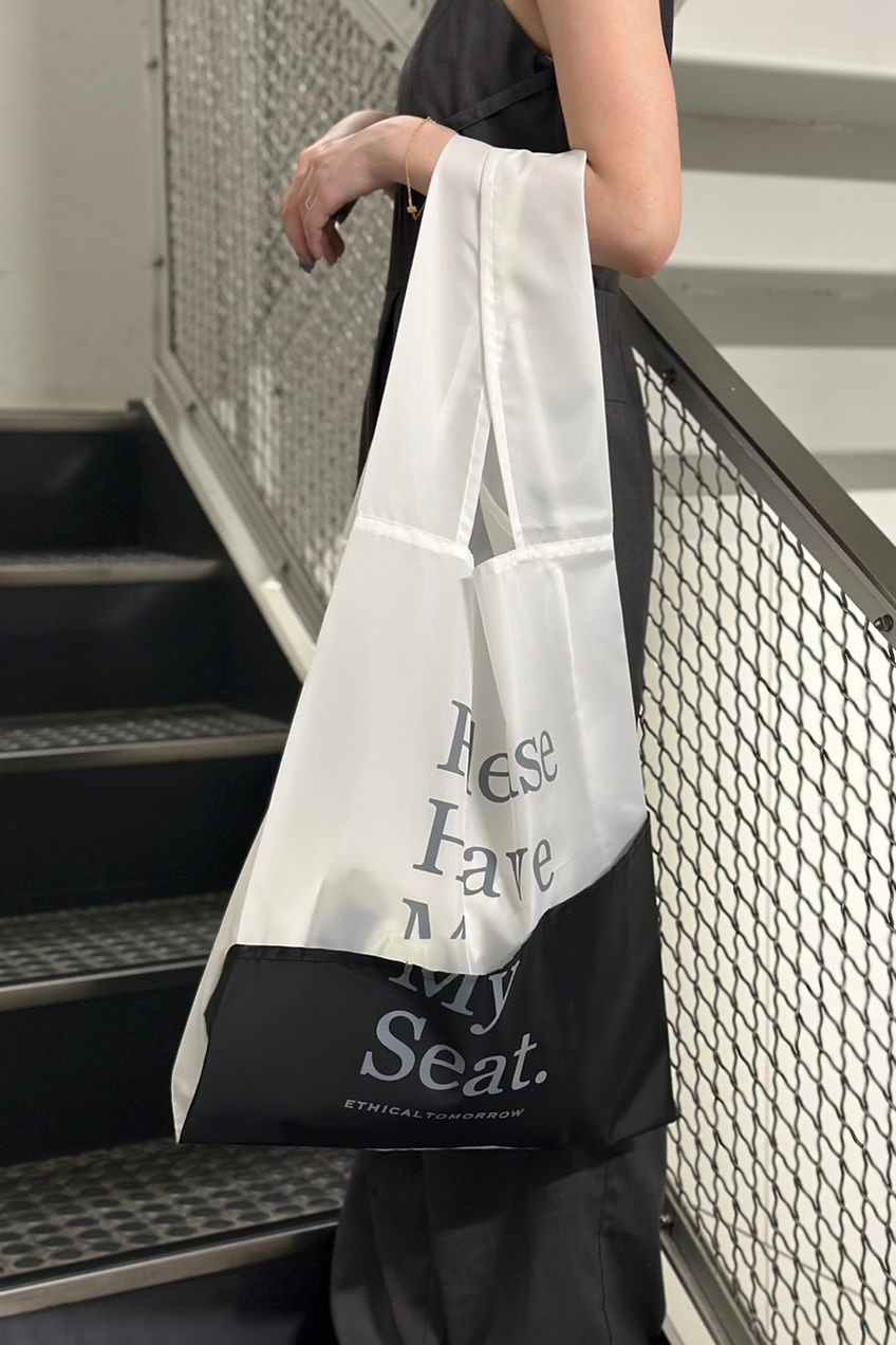 再生PETのBAGでHAVE MY SEATを叫ぶBAG (ホワイト)