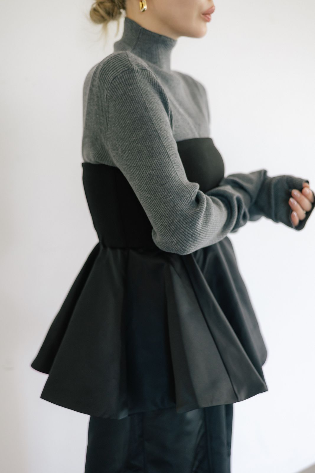 ハンドウォーマーリブトップス (グレー) Hand warmer ribbed top (Gray) / 26AW