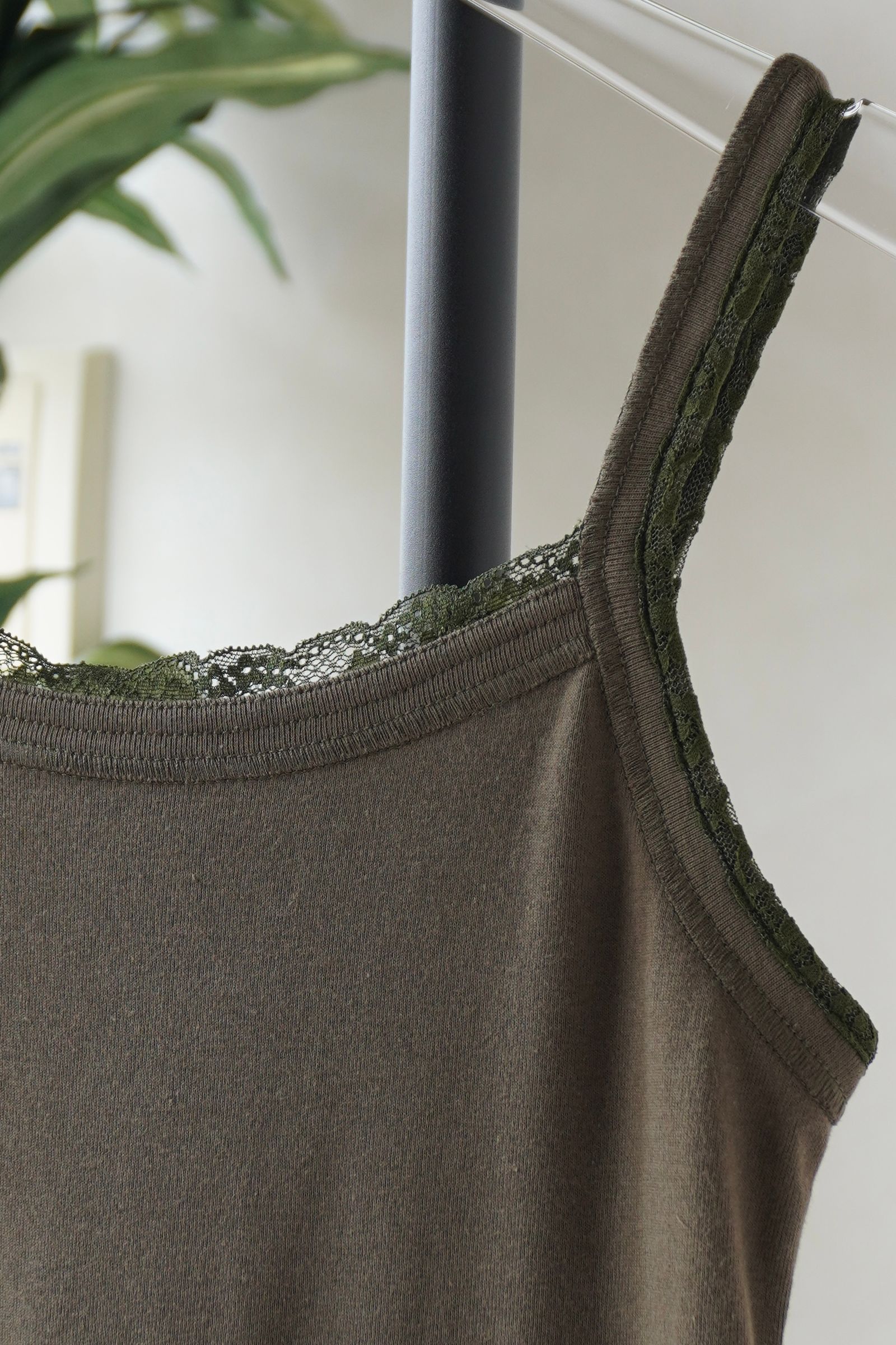 レースディテール キャミソール (カーキ) lace detail camisole (Khaki) /  26SS