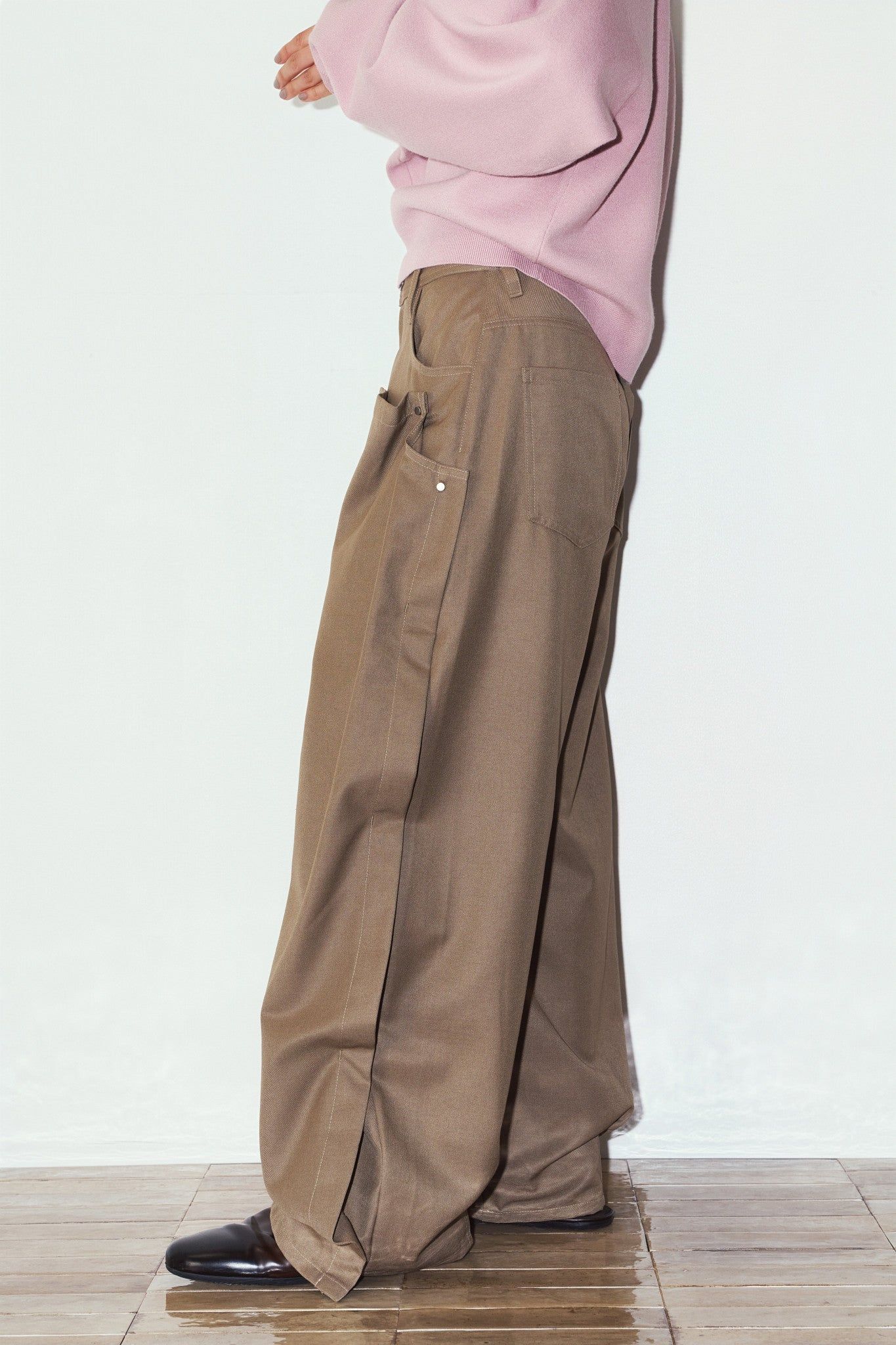 クリング ドレープパンツ (ブラウン) cling draped pants(unisex) (Brown) / 26AW