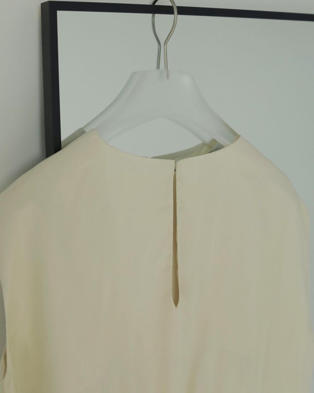 Sleeveless Drawstring Tops / スリーブレス ドロスト トップス (アイボリー)