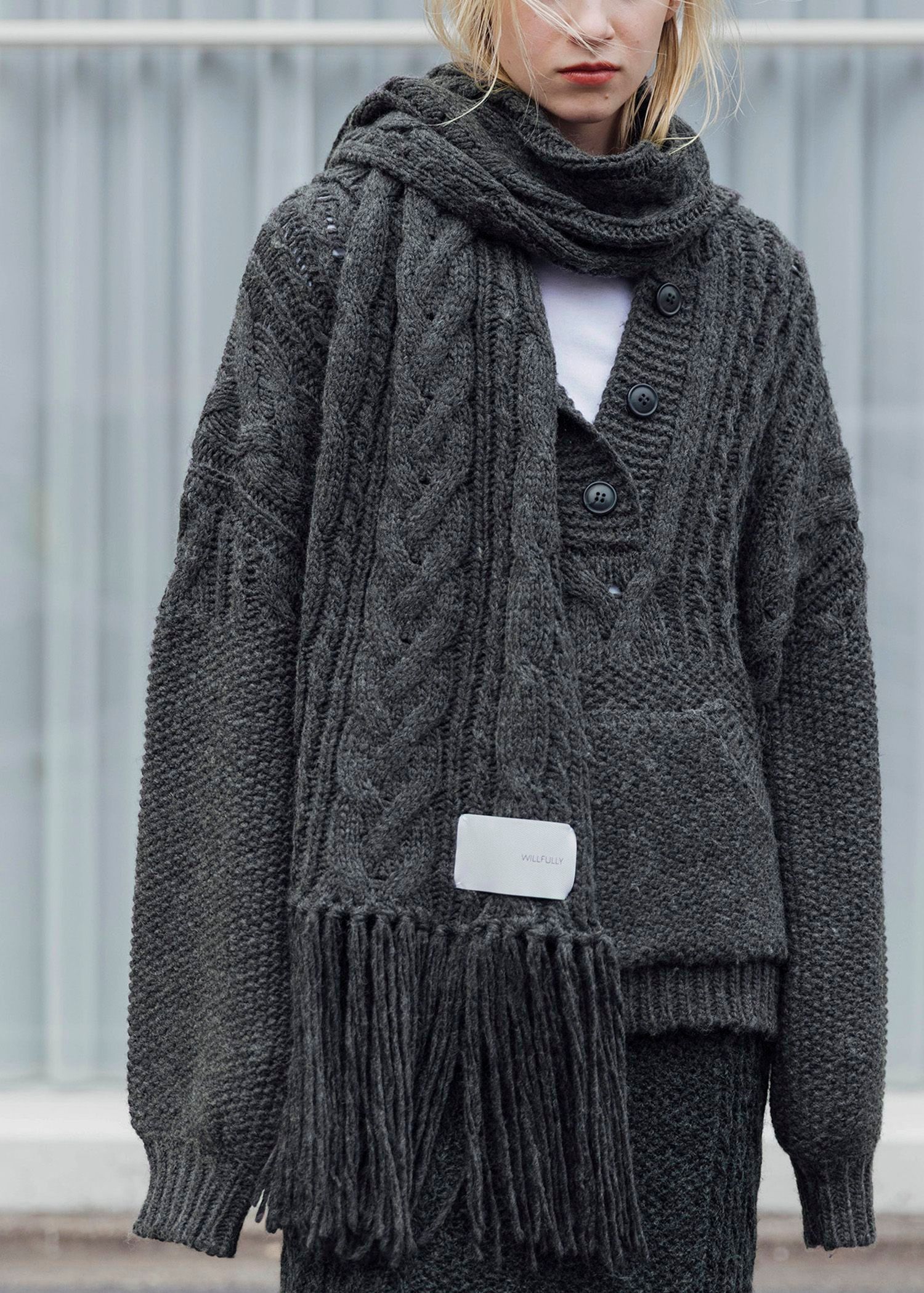 coarse knit cable fringe muffler / フリンジケーブルニットマフラー (チャコール) / 25AW