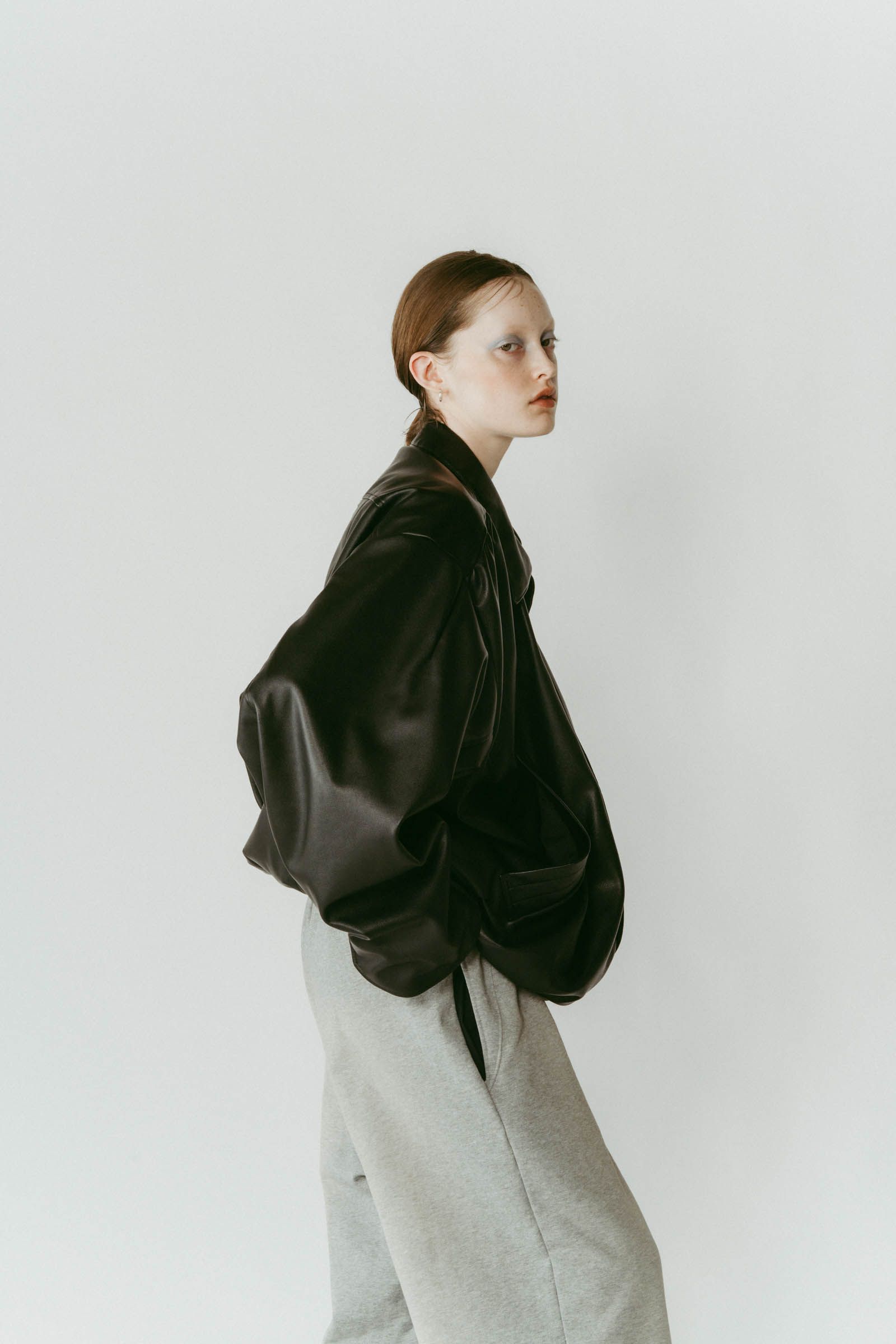 voluminous leather jacket(unisex) / ボリュームレザージャケットブルゾン (ブラック) / 25AW