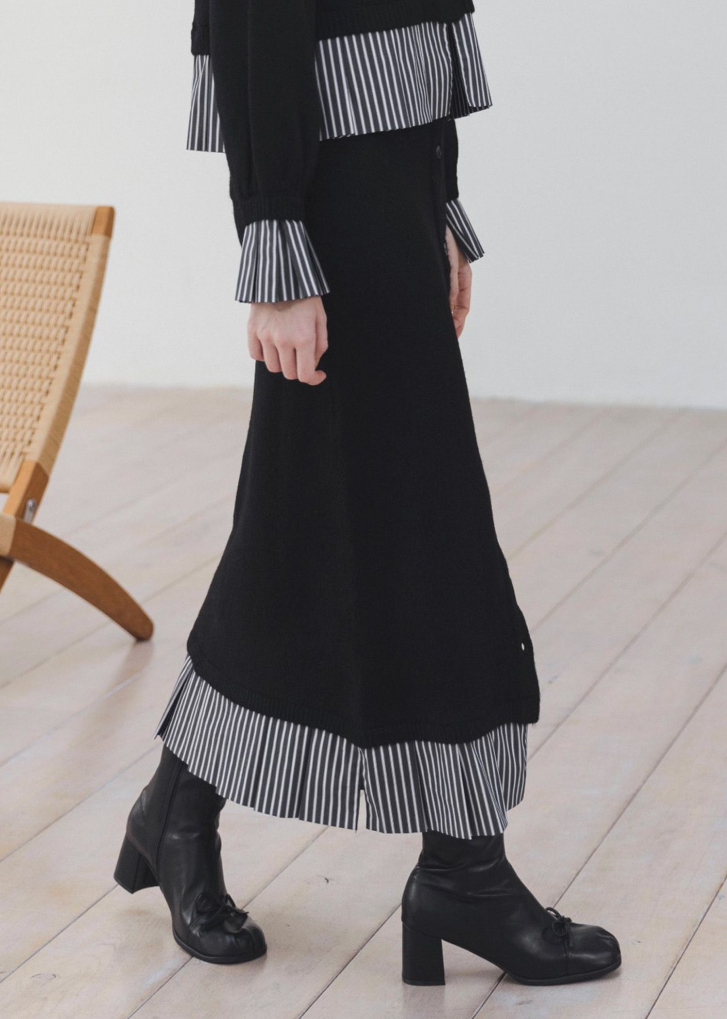 pleats docking button slit pencil knit SK / ドッキングペンシルニットスカート (ブラック) / 25AW
