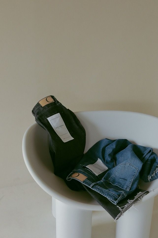 【YANUK × CASA FLINE】CENTER PRESS STRAIGNT DENIM / センタープレスストレートデニム (ブルー) 美脚 / オーガニックコットン / 体型カバー