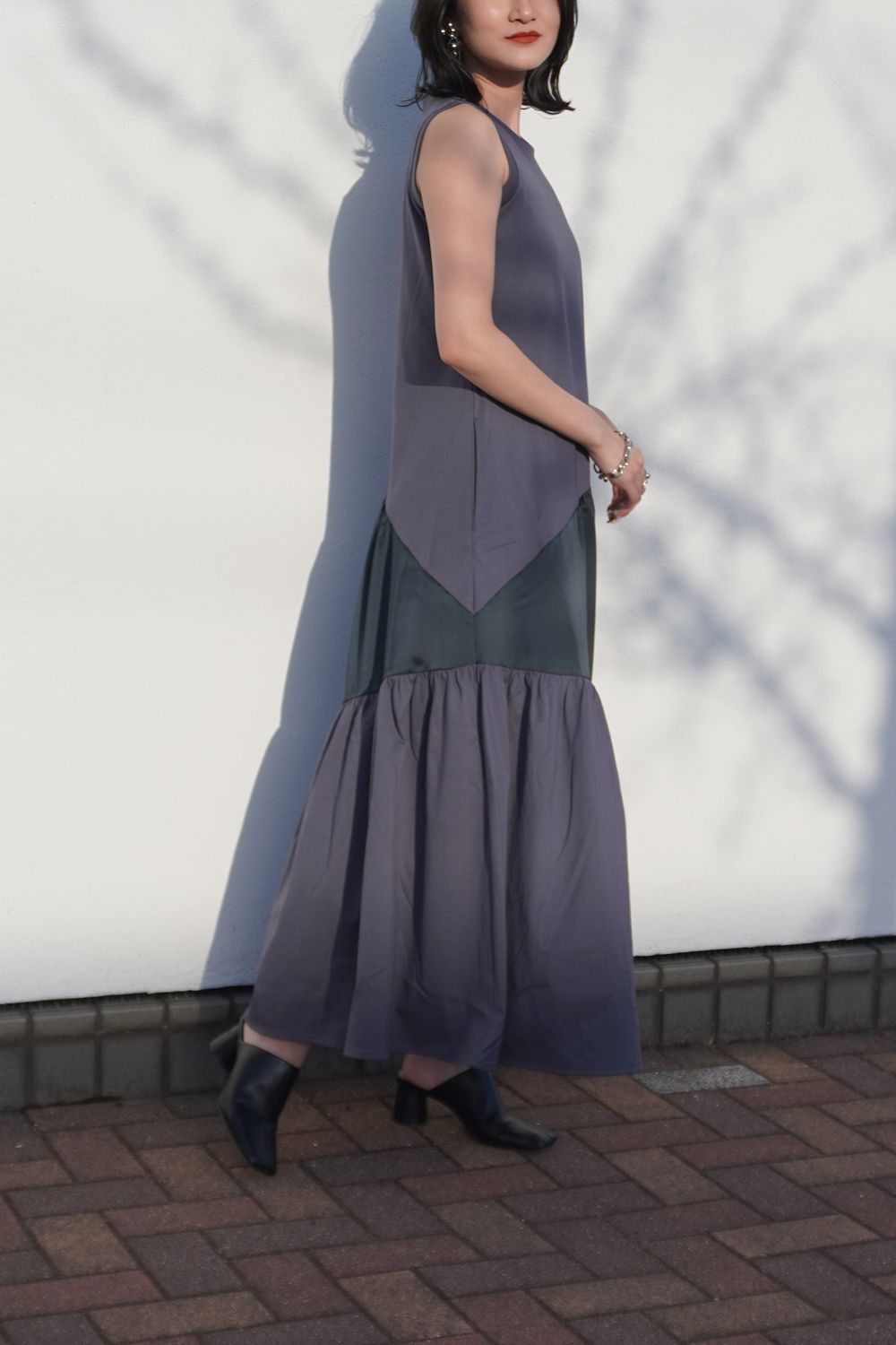 CLEFF TIERED DRESS / ティアードドレス (グレー×ダークグリーン)
