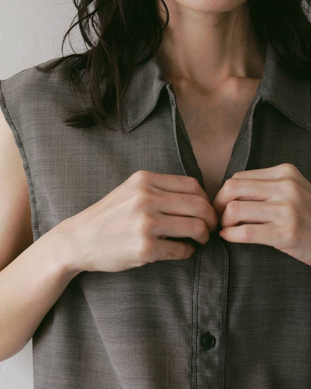 ウールシャンブレー ノースリーブシャツ (グレージュ) Woolchambray Sleeveless Shirts (Graige) / 27SS