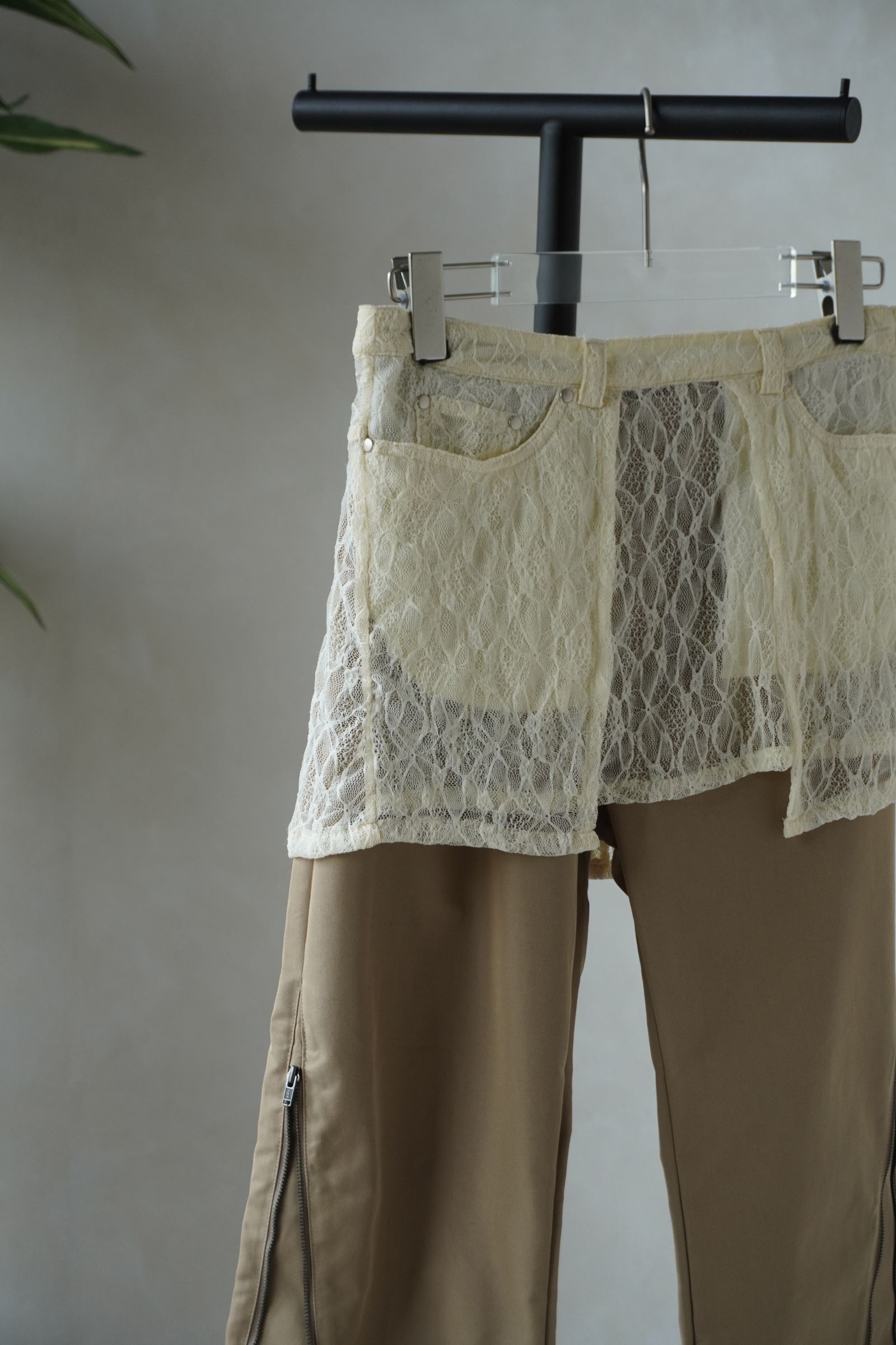 2ピース ジップフレアパンツ (ベージュ) 2piece zip flare pants