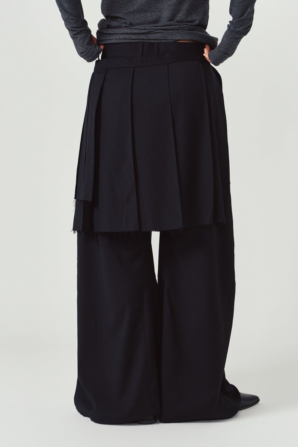 プリーツスカートパンツ (ブラック) pleated skirt pants (Black) / 26AW