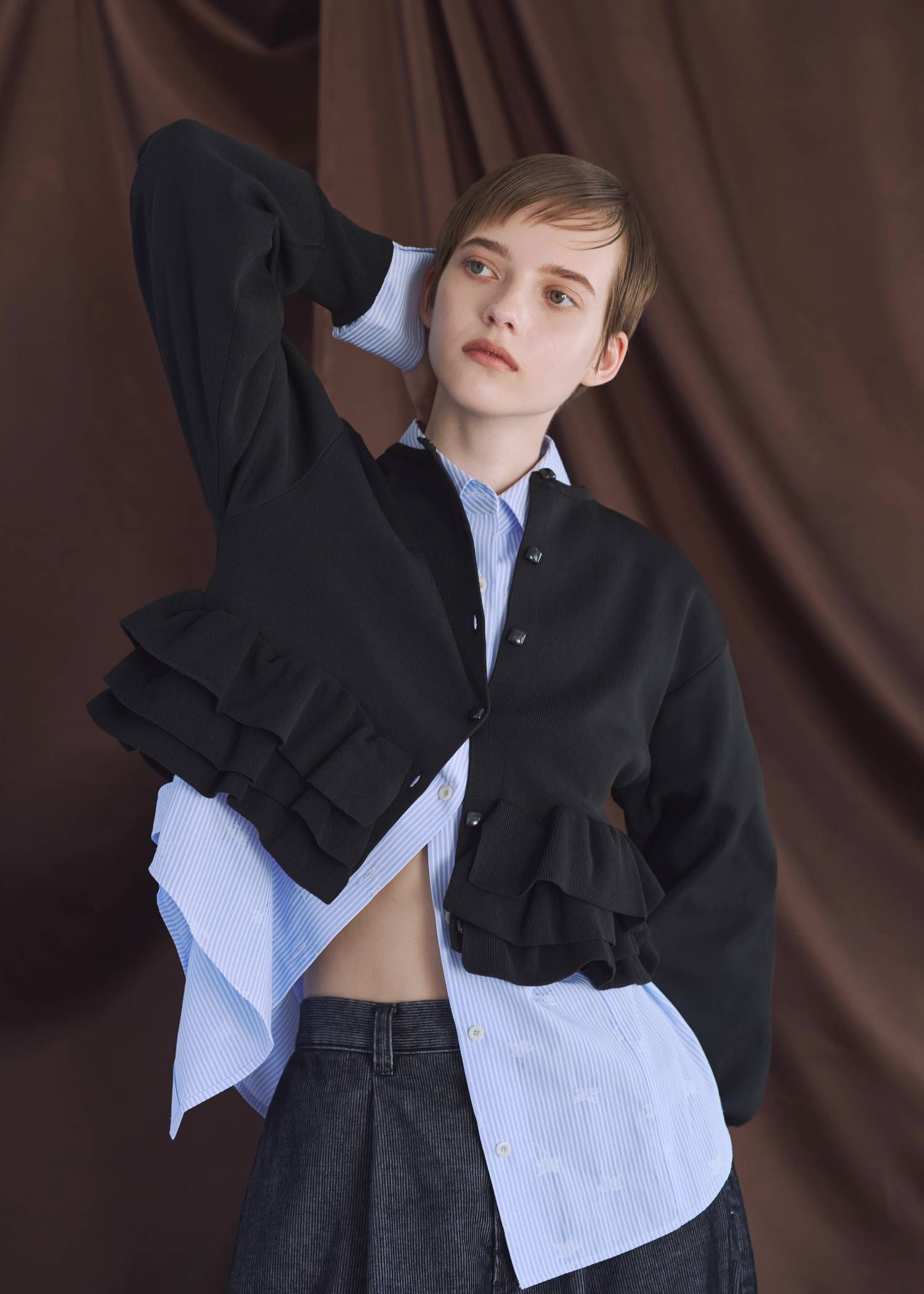 フリルニットカーディガン (ブラック) hem ruffle frill knit cardigan (Black) /  26SS