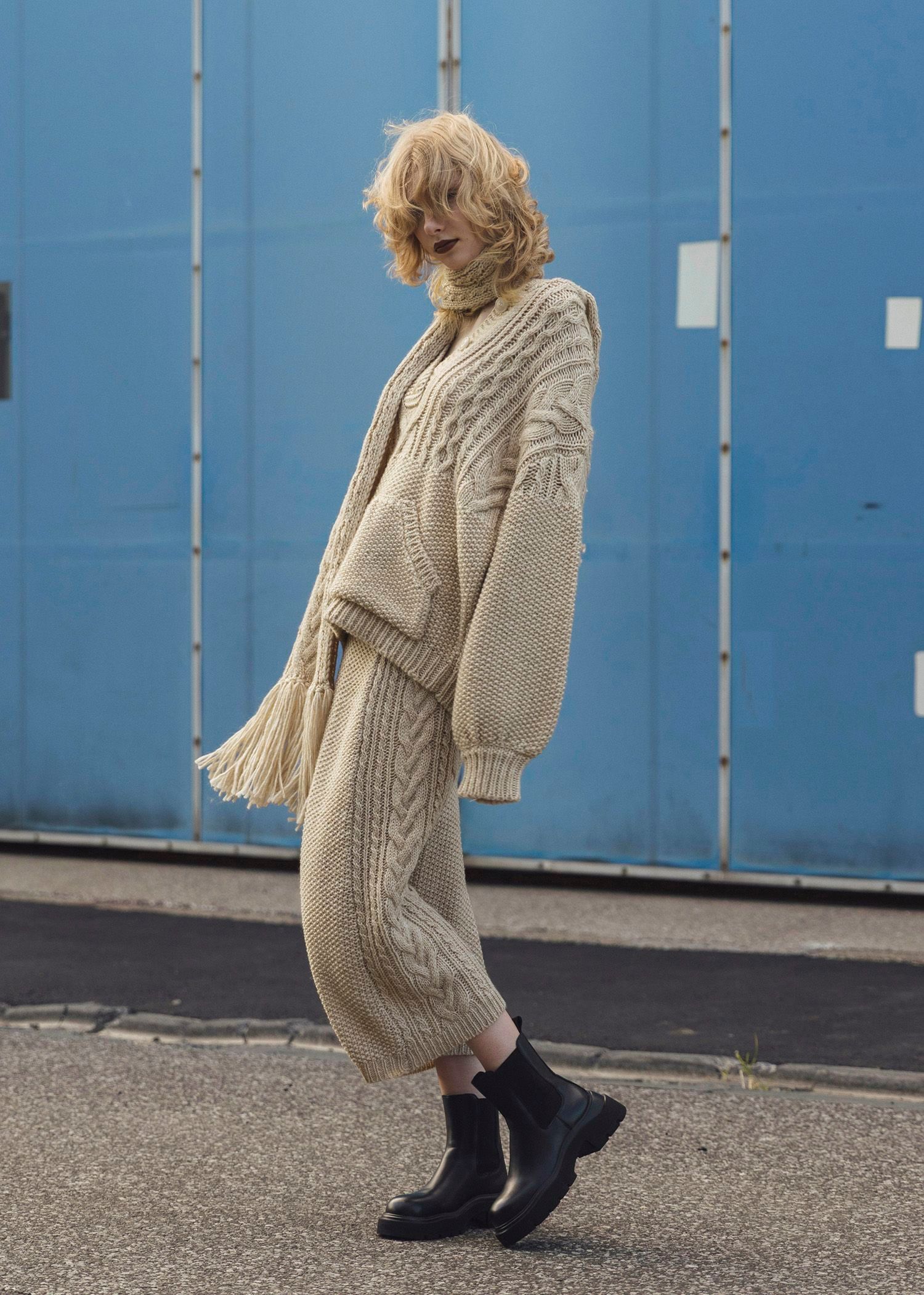 side cable coarse knit pencil SK / サイドケーブル ニットペンシルスカート (タン) / 25AW