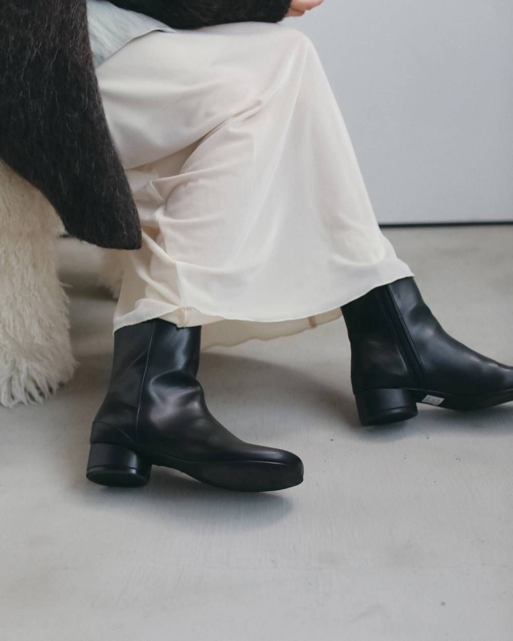 ローヒール ショートブーツ (ブラック) Lowheel Short Boots (Black) / 26AW 【6月29日まで期間限定予約】