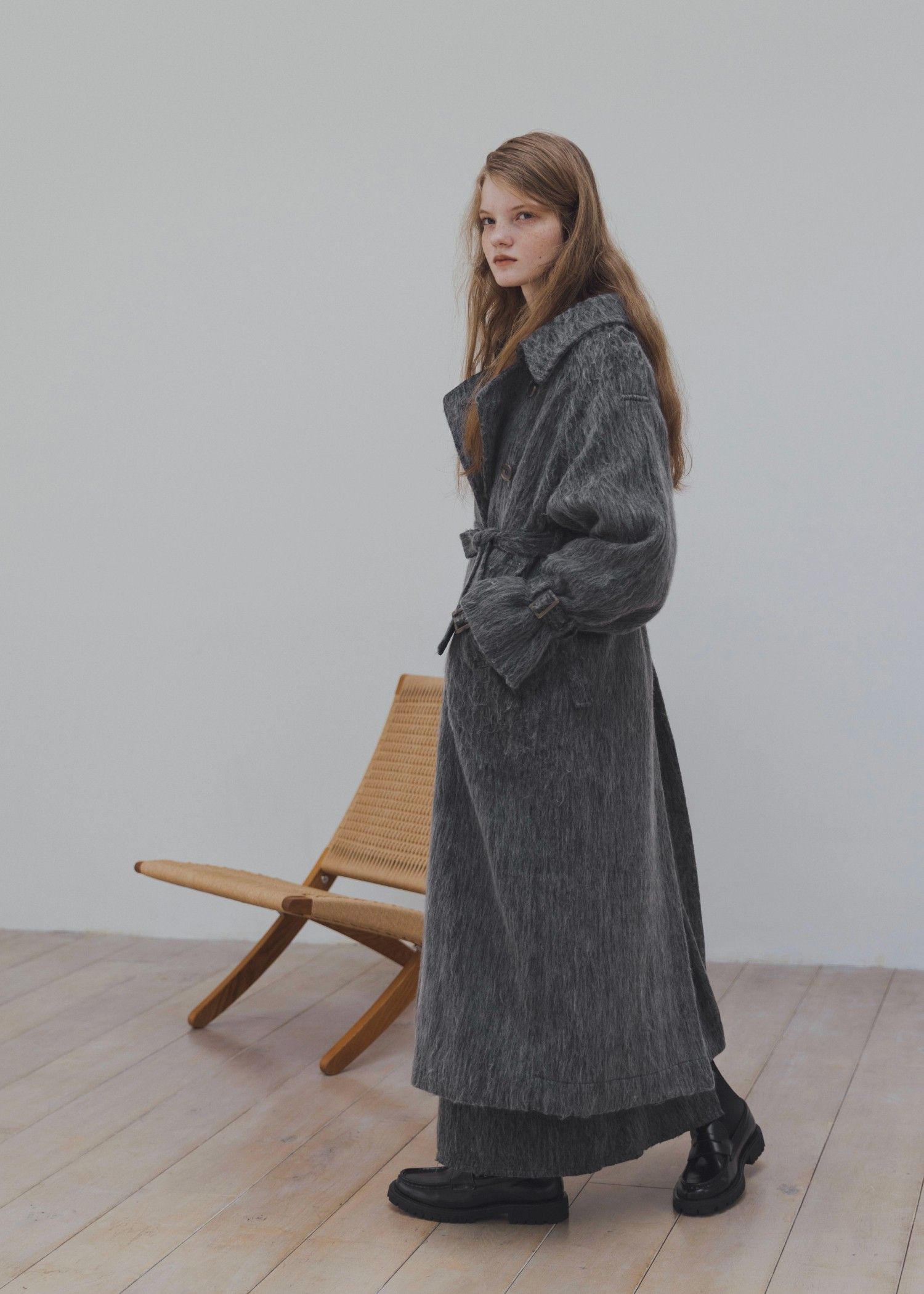 shaggy volume sleeve trench long coat / シャギー トレンチコート (チャコール) / 25AW /