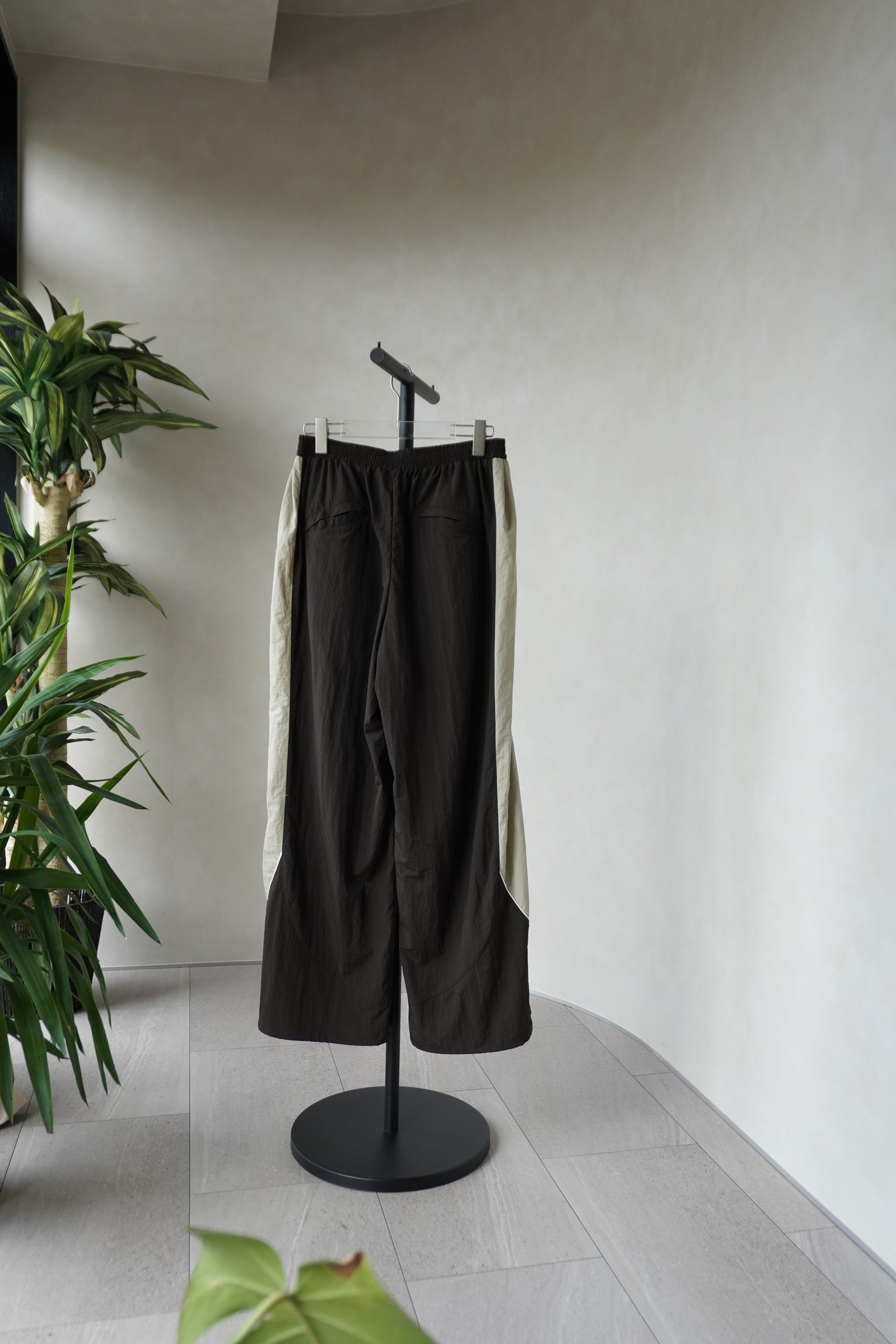 ナイロンイージーパンツ (ブラウン) nylon easy pants(unisex) (Brown) /  26SS