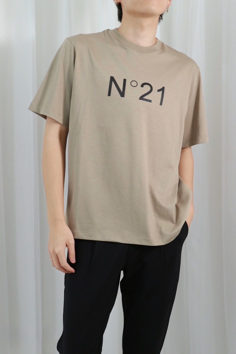 N°21 - LOGO T-SHIRT / ロゴTシャツ / ユニセックス (ブラック