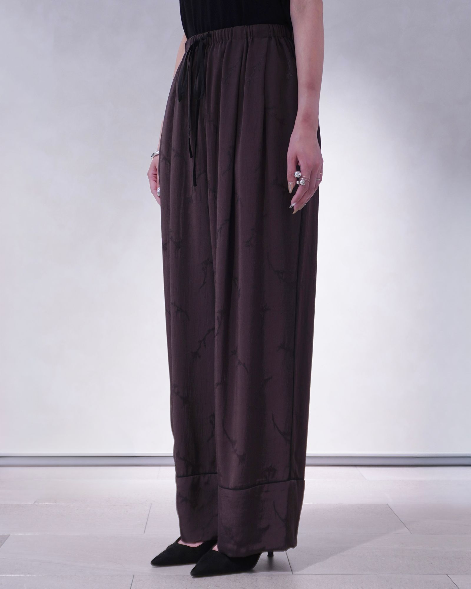 サテンジャガード イージーパンツ (ブラウン) SATIN JQ EASY PANTS (Brown) /  26SS