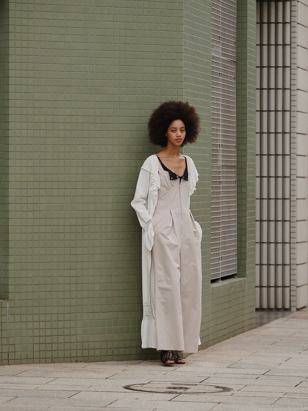 LOOSE BUSTIER ROMPERS / ルーズビスチェロンパース (アイボリー)